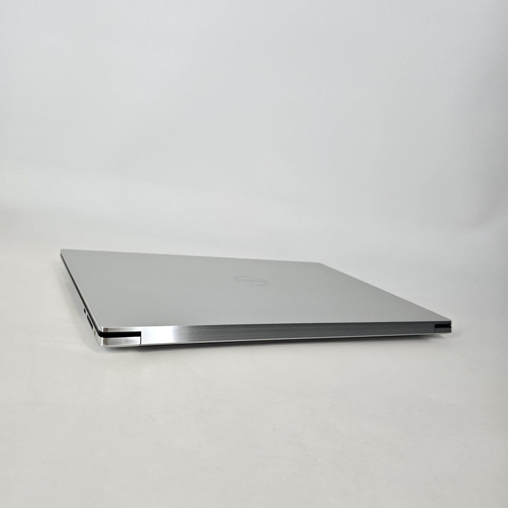 Dell XPS 15 9510 Silver 2.5 GHz Intel Core i9 11th Gen. 32GB RAM 1TB Solid State Drive NVIDIA GeForce RTX 3050 Ti 4 GB