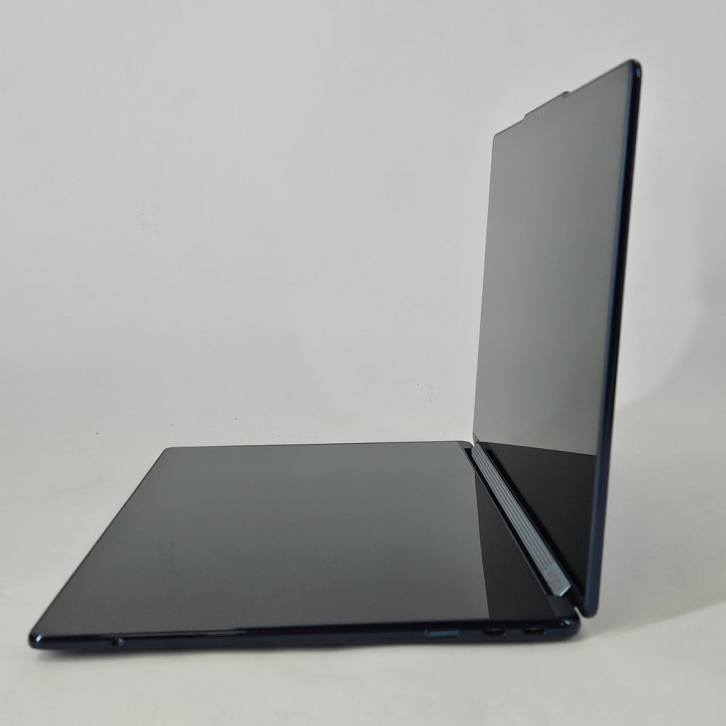 Lenovo Yoga Book 9i 13.3 Blue 2.0 GHz Intel Core Ultra 7 Series 2 16GB RAM 1TB Solid State Drive