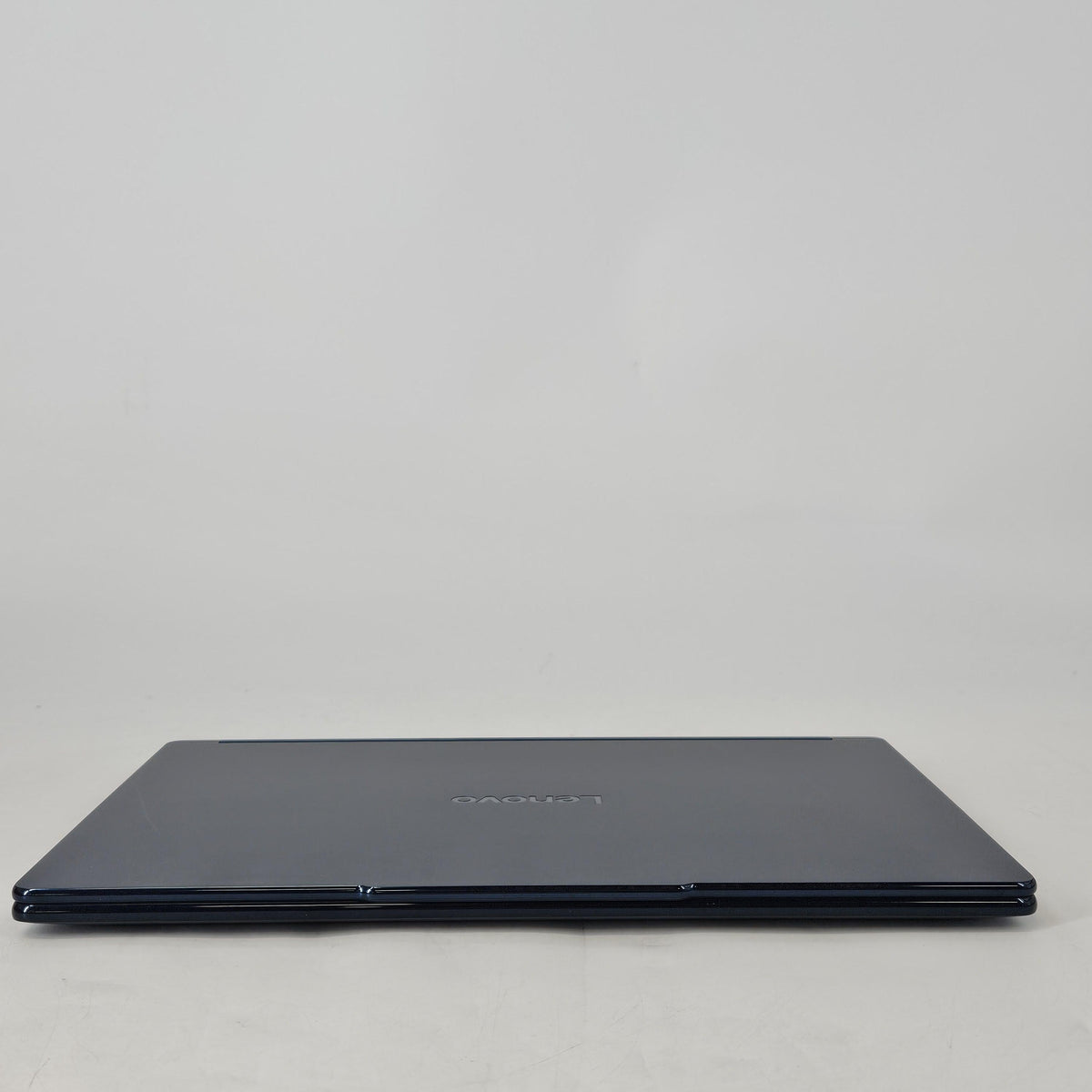 Lenovo Yoga Book 9i 13.3 Blue 2.0 GHz Intel Core Ultra 7 Series 2 16GB RAM 1TB Solid State Drive
