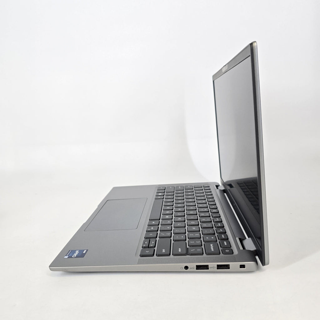 Latitude 7440 14 Gray 1.9 GHz Intel Core i7 13th Gen. 32GB RAM 256GB Solid State Drive