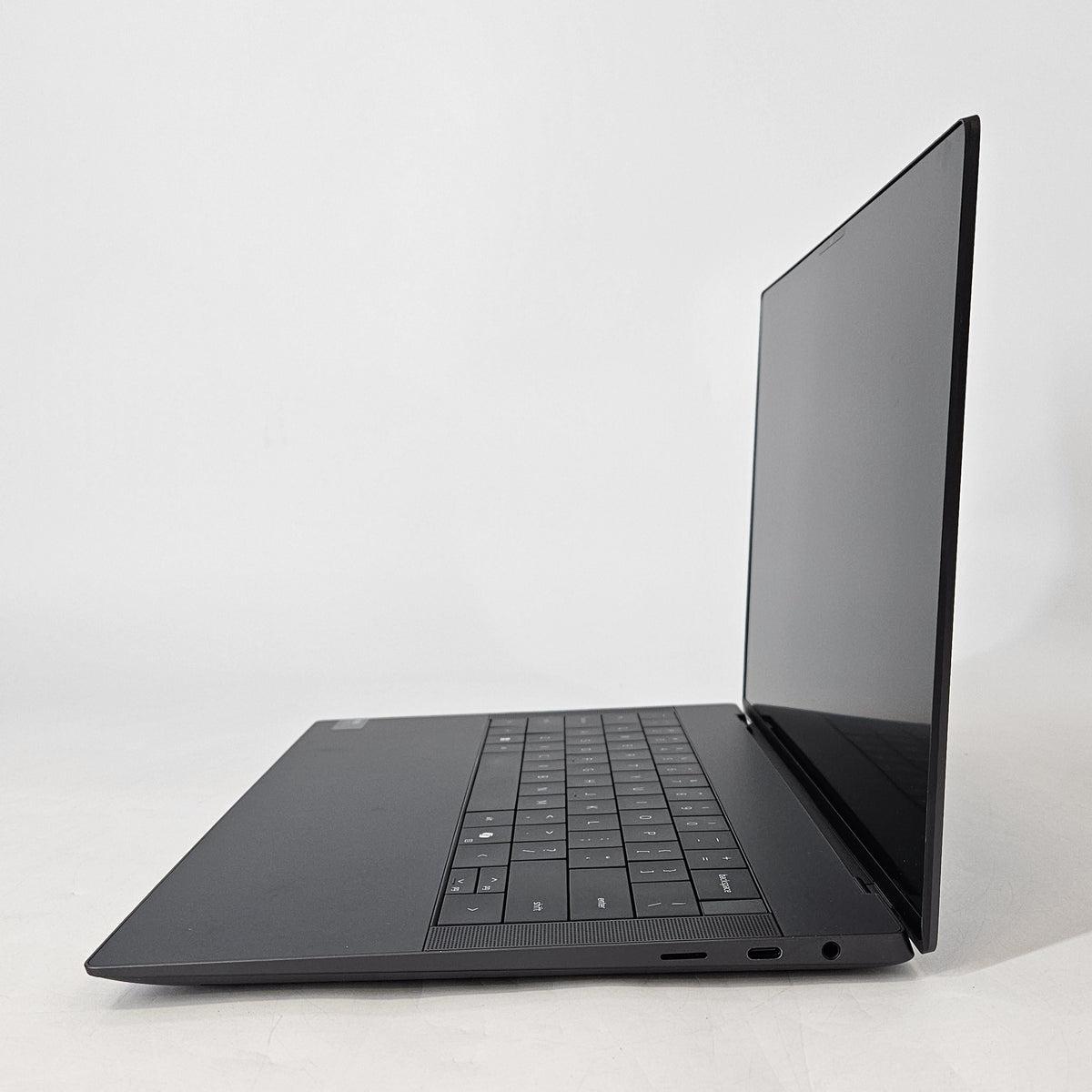 XPS 14 9440 Graphite 1.4 GHz Intel Core Ultra 7 64GB RAM 1TB Solid State Drive NVIDIA GeForce RTX 4050 6 GB