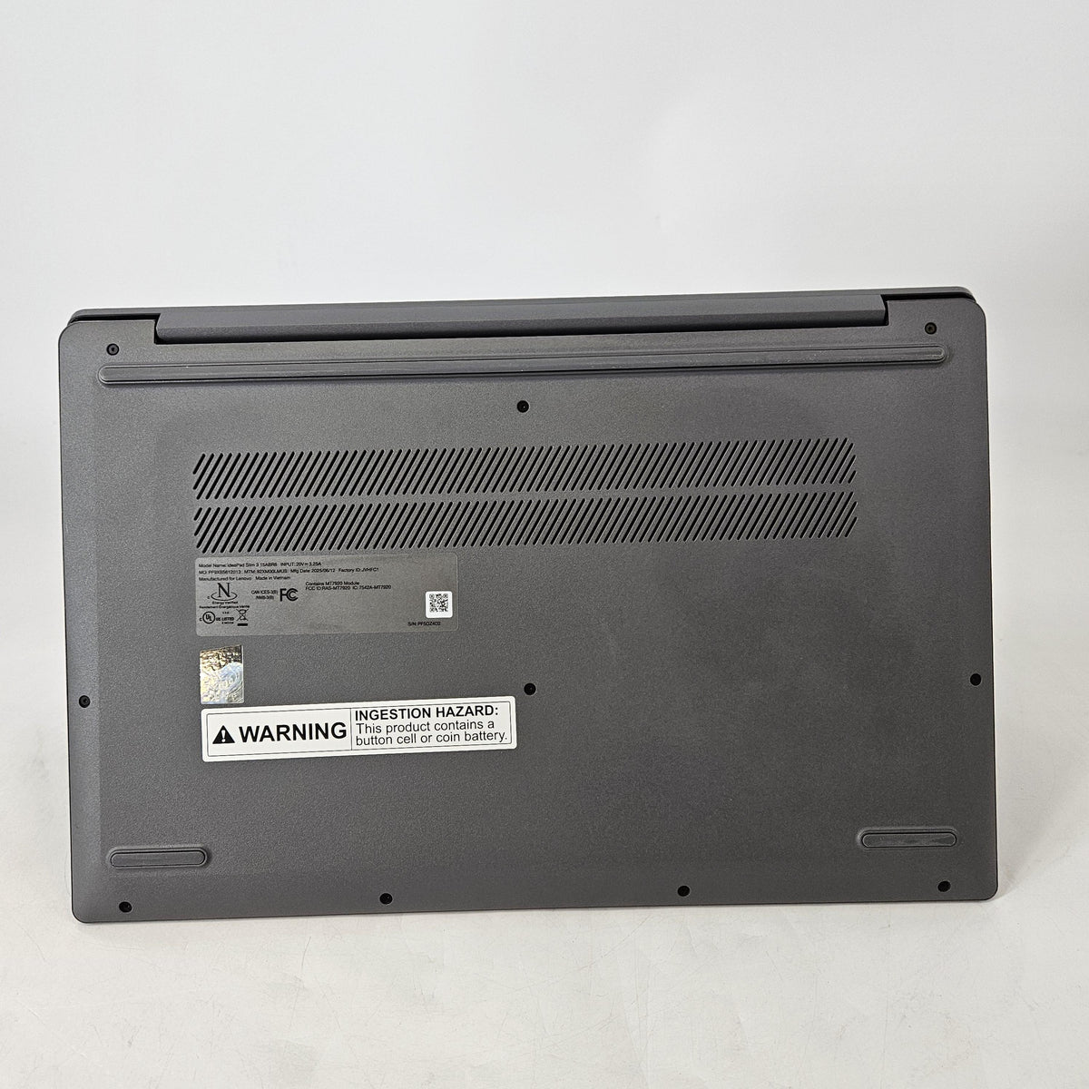 Lenovo IdeaPad Slim 3 15.6 Arctic Grey 2.0 GHz AMD Ryzen 7 5825U 16GB RAM 512GB Solid State Drive