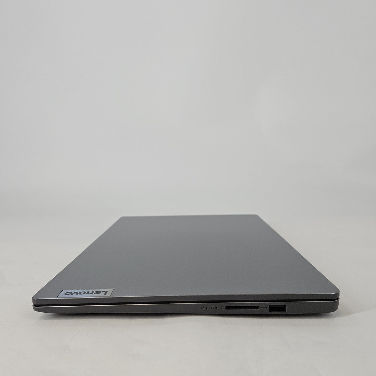 Lenovo IdeaPad Slim 3 15.6 Arctic Grey 2.0 GHz AMD Ryzen 7 5825U 16GB RAM 512GB Solid State Drive