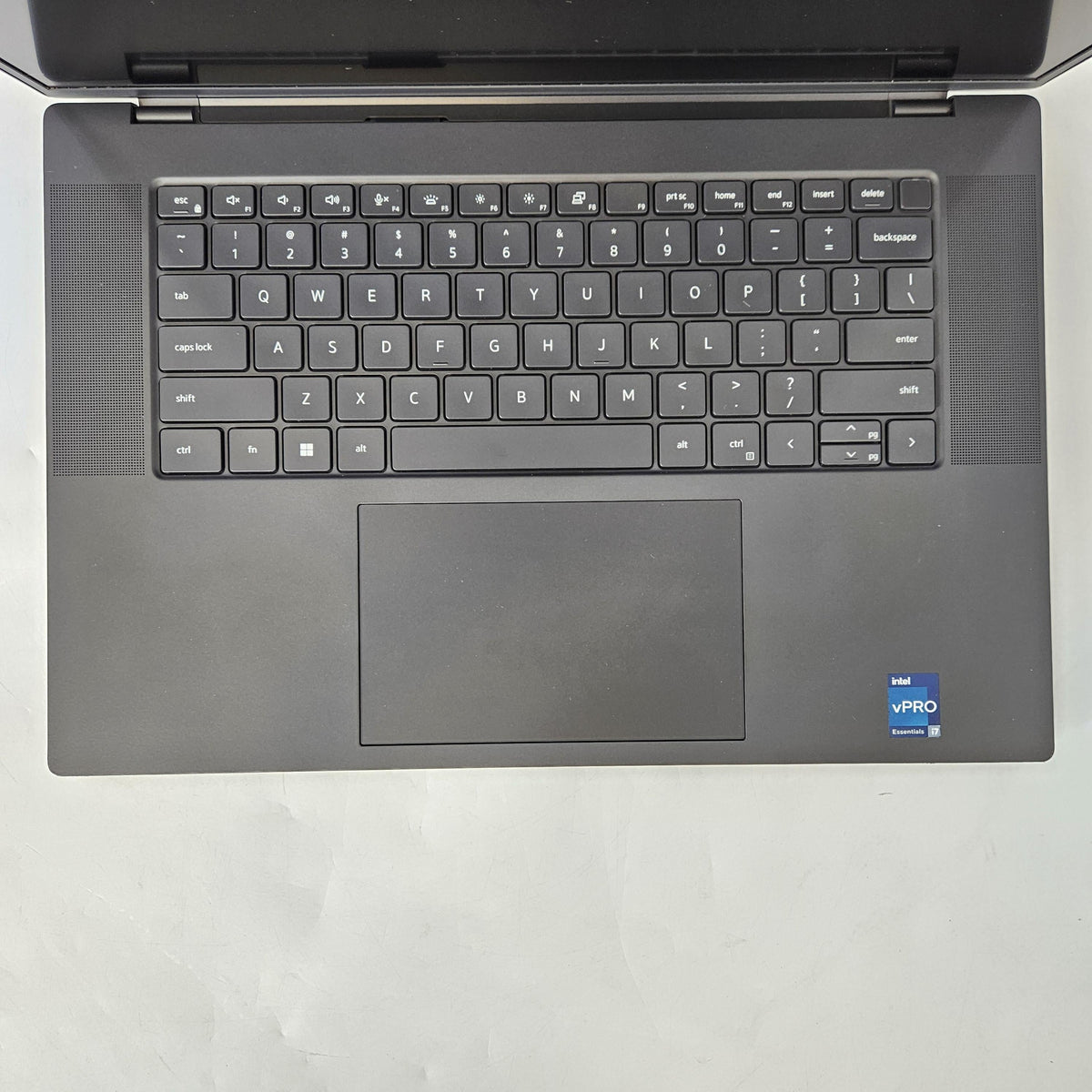 Dell Precision 5680 16 Gray 2.4 GHz Intel Core i7 13th Gen. 32GB RAM 1TB Solid State Drive NVIDIA RTX A1000 6 GB