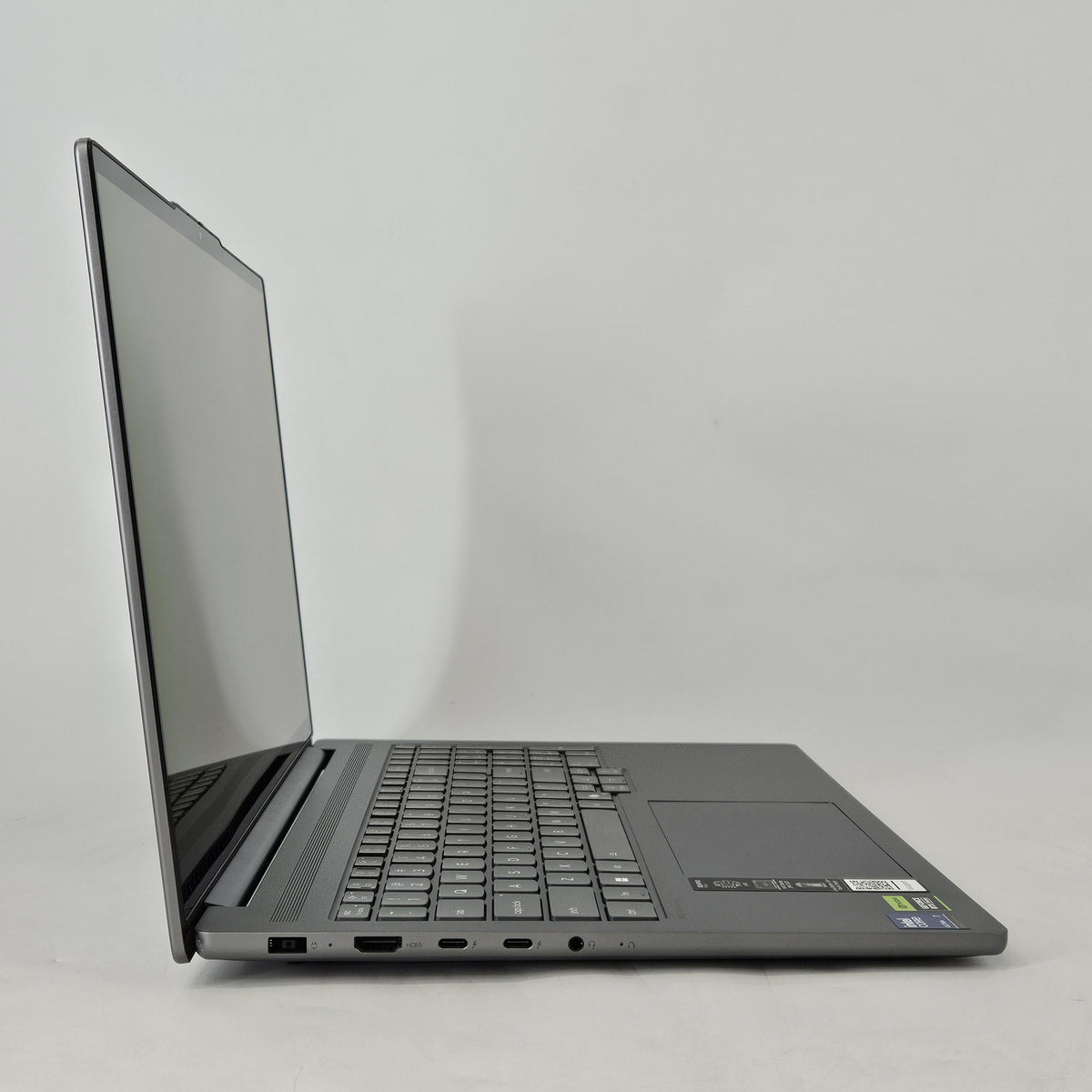 Lenovo IdeaPad Pro 5i 16 Arctic Grey 2.0 GHz Intel Core Ultra 7 Series 2 16GB RAM 1TB Solid State Drive NVIDIA GeForce RTX 5050 8 GB