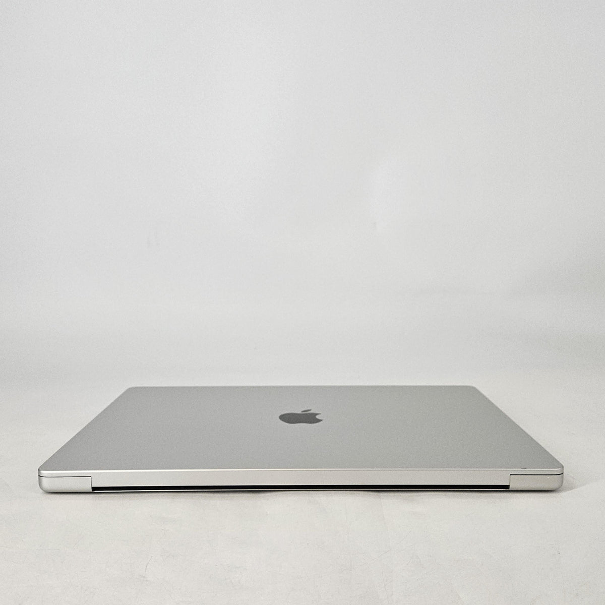 MacBook Pro 16 2024 Silver M4 Max 16-Core CPU 64GB Unified Memory 2TB Solid State Drive 40-Core GPU