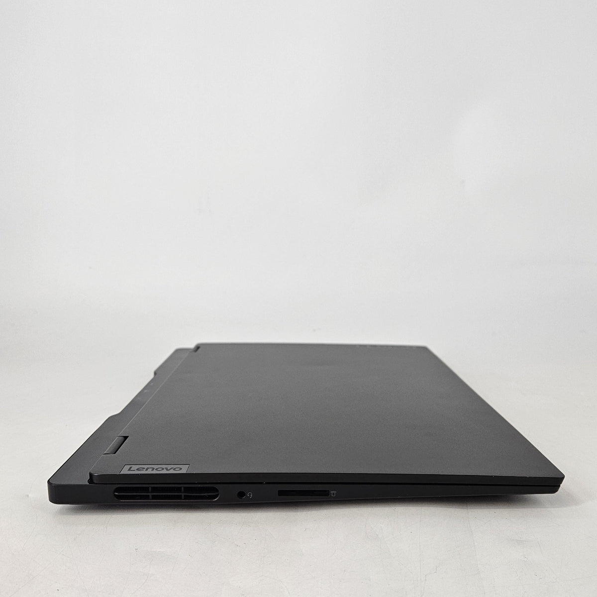 Lenovo Legion Slim 7 15.6 Black 3.3 GHz AMD Ryzen 9 5900HX 16GB RAM 1TB Solid State Drive NVIDIA GeForce RTX 3050 Ti 4 GB