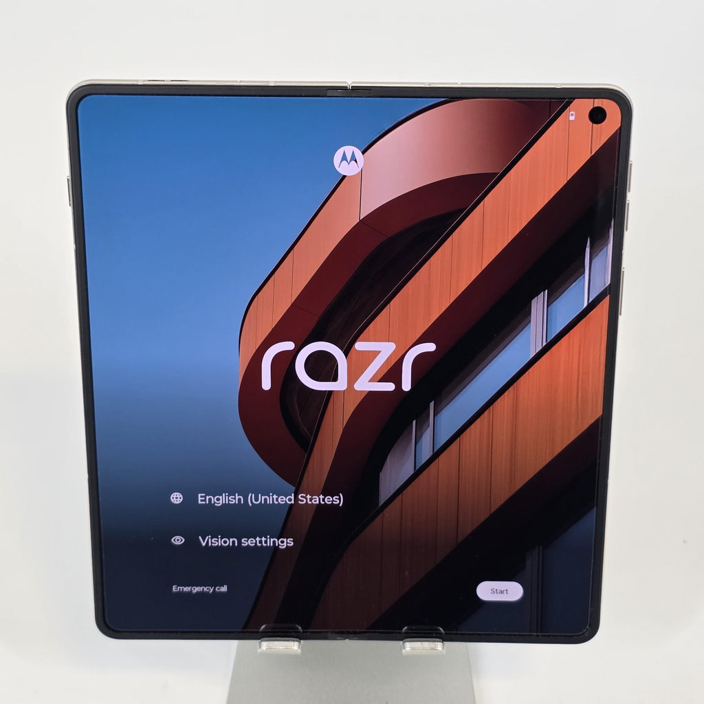 Motorola Razr Fold (2026) 512GB Lily White (GSM Unlocked)