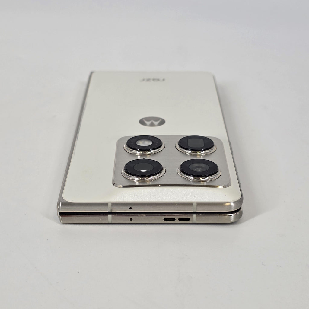 Motorola Razr Fold (2026) 512GB Lily White (GSM Unlocked)