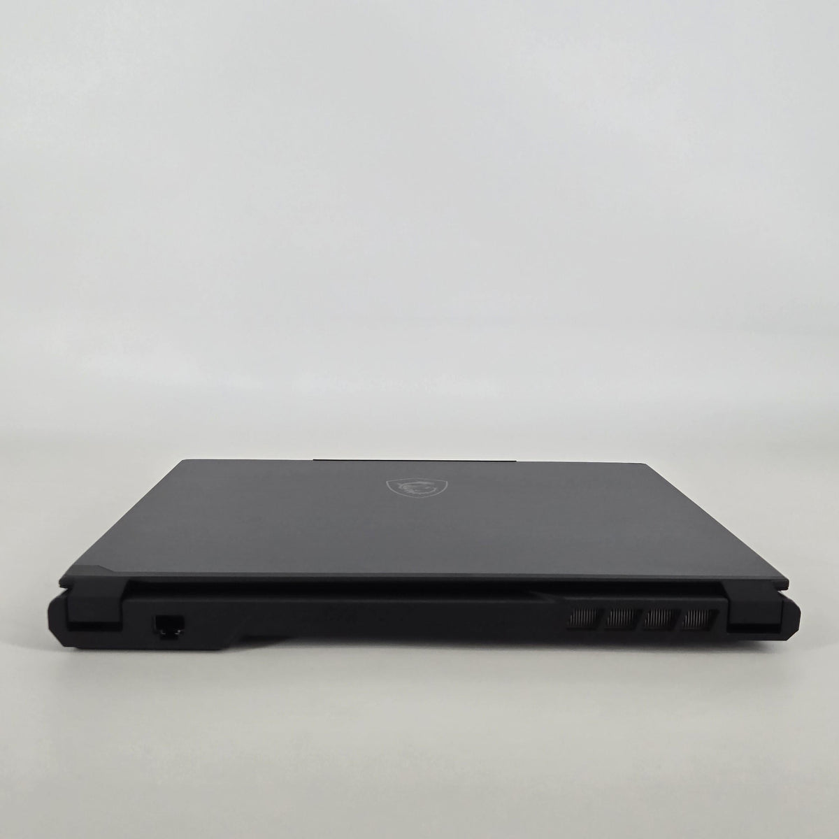 MSI Creator M14 Gray 2.4 GHz Intel Core i7 13th Gen. 32GB RAM 2TB Solid State Drive NVIDIA GeForce RTX 4060 8 GB