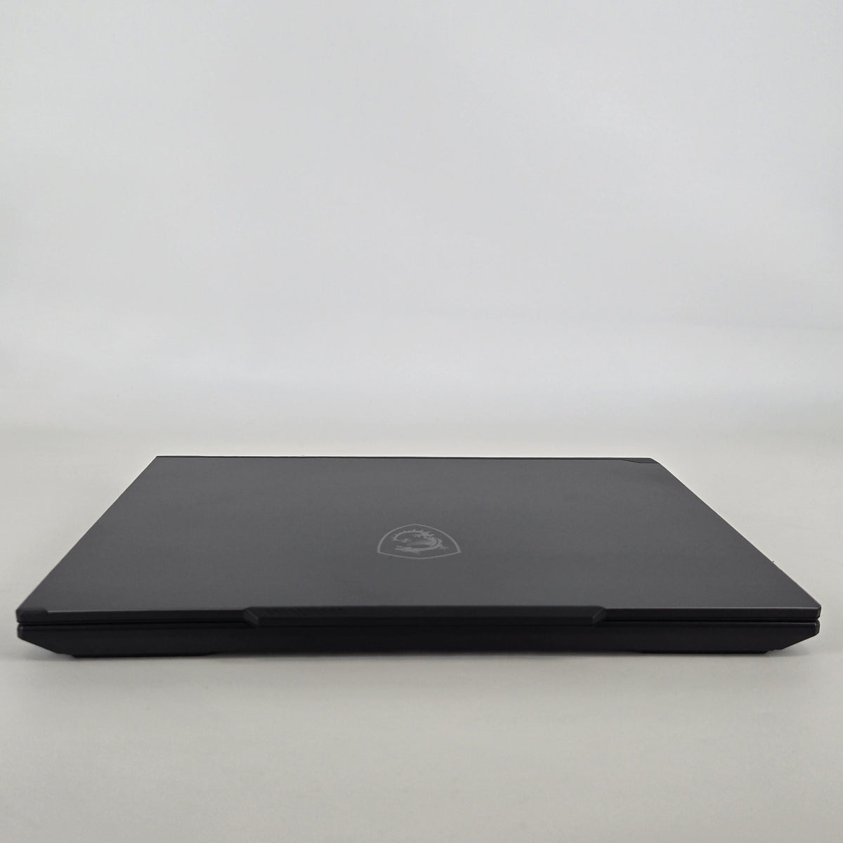 MSI Creator M14 Gray 2.4 GHz Intel Core i7 13th Gen. 32GB RAM 2TB Solid State Drive NVIDIA GeForce RTX 4060 8 GB