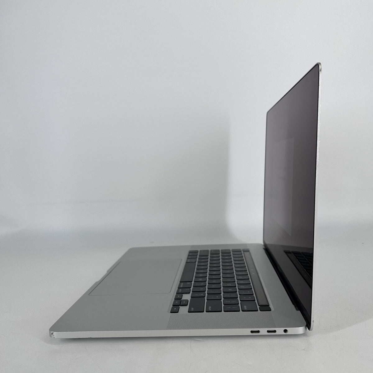 Apple MacBook Pro 16 Touch Bar 2019 Space Gray 2.4 GHz Intel Core i9 9th Gen. 64GB RAM 2TB Solid State Drive AMD Radeon Pro 5500M 8 GB