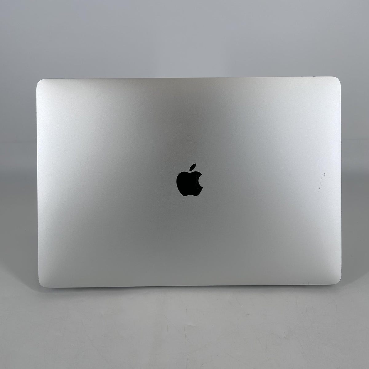Apple MacBook Pro 16 Touch Bar 2019 Space Gray 2.4 GHz Intel Core i9 9th Gen. 64GB RAM 2TB Solid State Drive AMD Radeon Pro 5500M 8 GB
