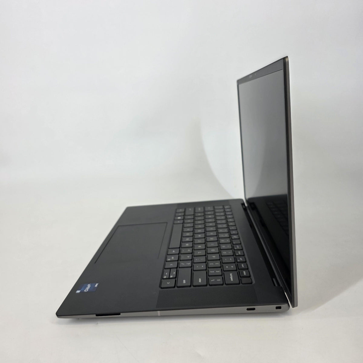 Dell Precision 5680 16 Gray 2.5 GHz Intel Core i7 13th Gen. 16GB RAM 256GB Solid State Drive NVIDIA RTX A1000 6 GB