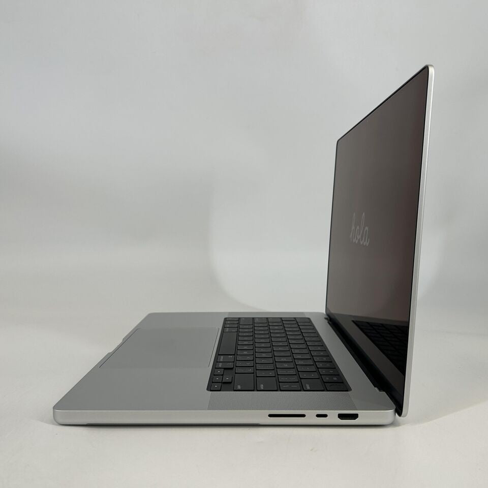 MacBook Pro 16 2026 Silver M5 Max 18-Core CPU 64GB Unified Memory 2TB Solid State Drive 40-Core GPU
