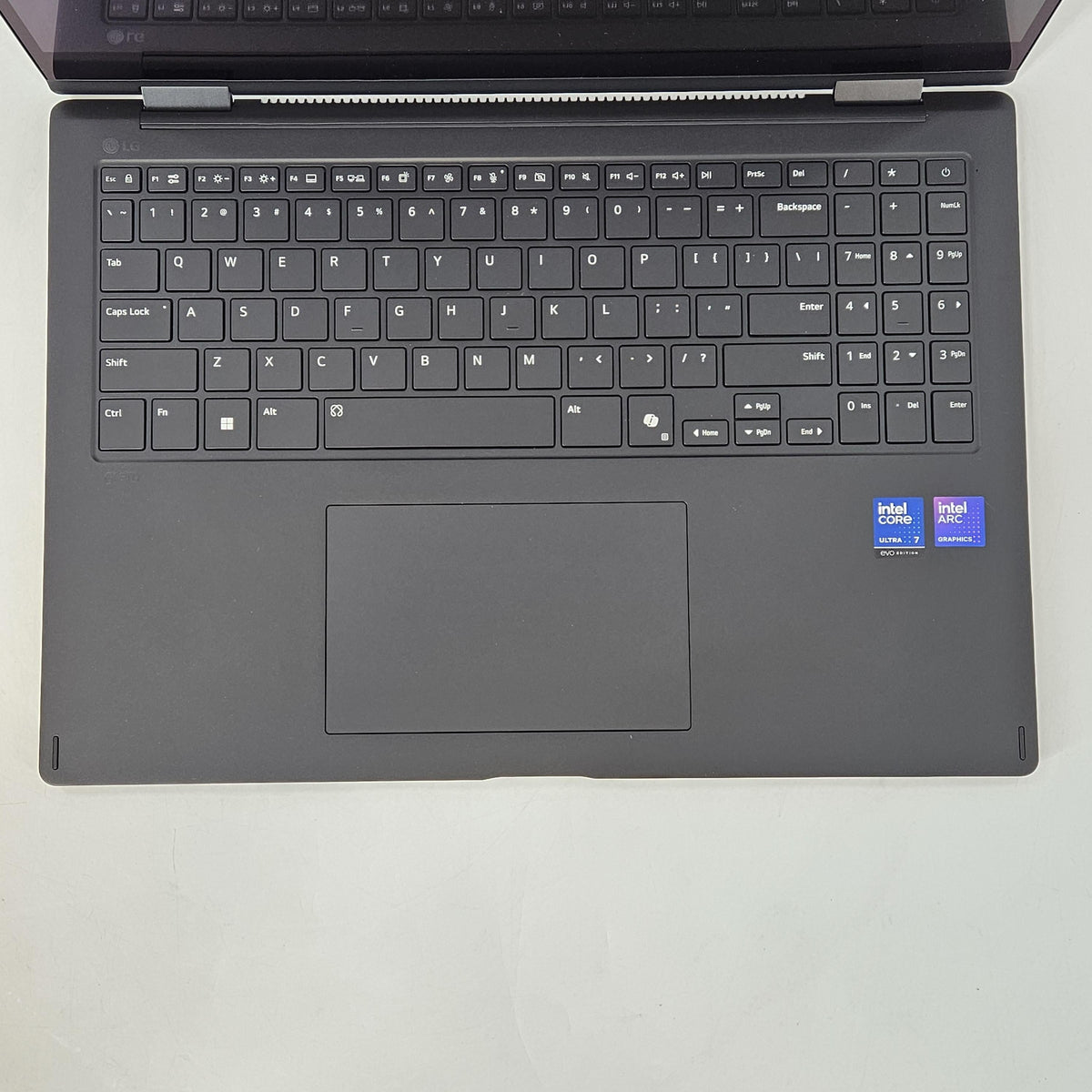 LG Gram Pro 16 (2-in-1) Black 2.0 GHz Intel Core Ultra 7 Series 2 32GB RAM 1TB Solid State Drive 1TB Solid State Drive