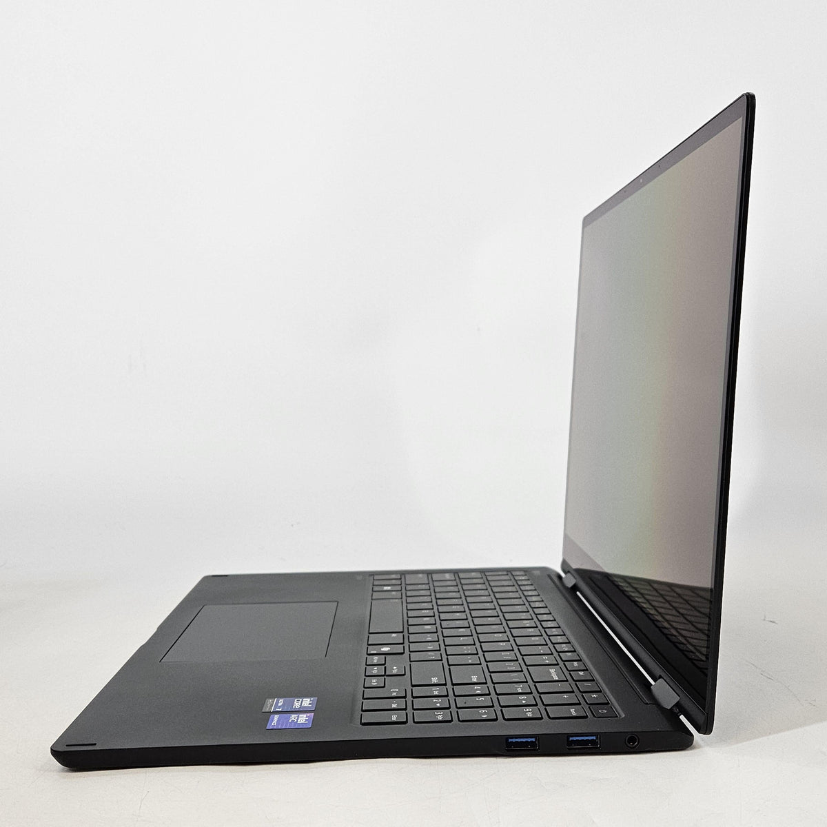 LG Gram Pro 16 (2-in-1) Black 2.0 GHz Intel Core Ultra 7 Series 2 32GB RAM 1TB Solid State Drive 1TB Solid State Drive