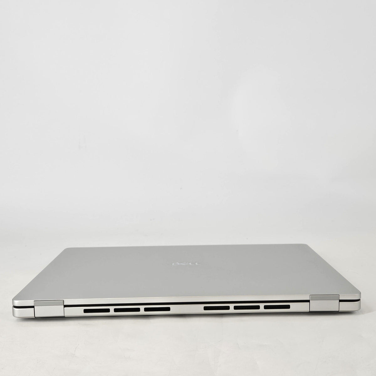 Dell Pro 16 Plus PB16255 Platinum Silver 3.3 GHz AMD Ryzen 7 Pro 250 16GB RAM 512GB Solid State Drive