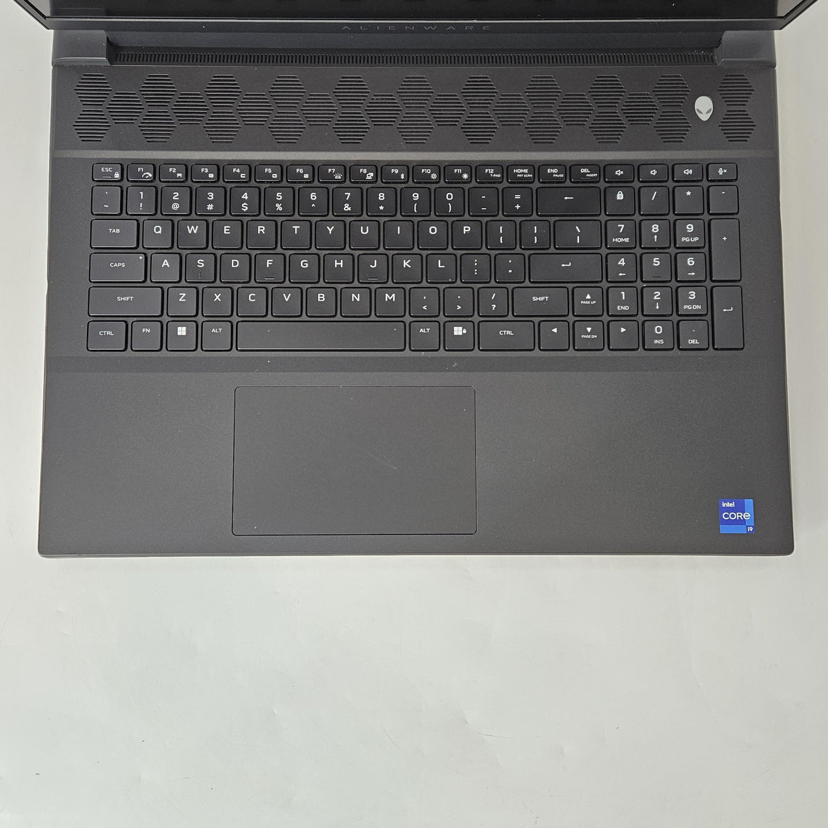 Alienware M18 R1 Black 2.2 GHz Intel Core i9 13th Gen. 32GB RAM 4TB Solid State Drive 2TB Solid State Drive NVIDIA GeForce RTX 4080 12 GB