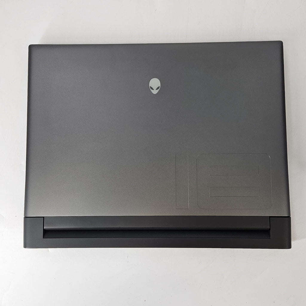 Alienware M18 R1 Black 2.2 GHz Intel Core i9 13th Gen. 32GB RAM 4TB Solid State Drive 2TB Solid State Drive NVIDIA GeForce RTX 4080 12 GB