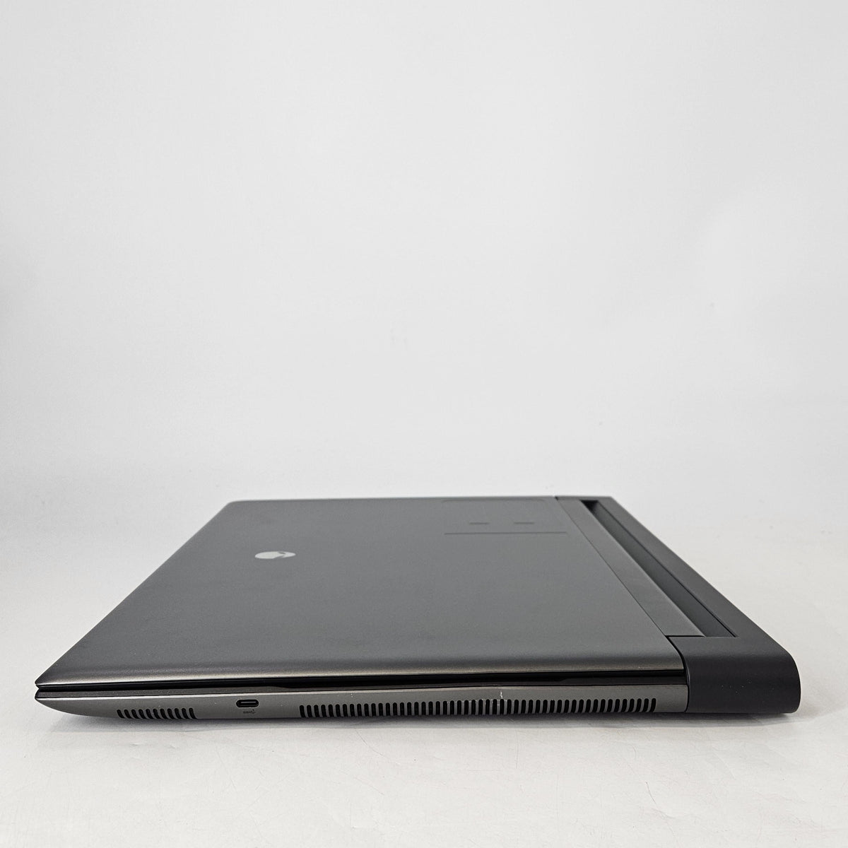 Alienware M18 R1 Black 2.2 GHz Intel Core i9 13th Gen. 32GB RAM 4TB Solid State Drive 2TB Solid State Drive NVIDIA GeForce RTX 4080 12 GB
