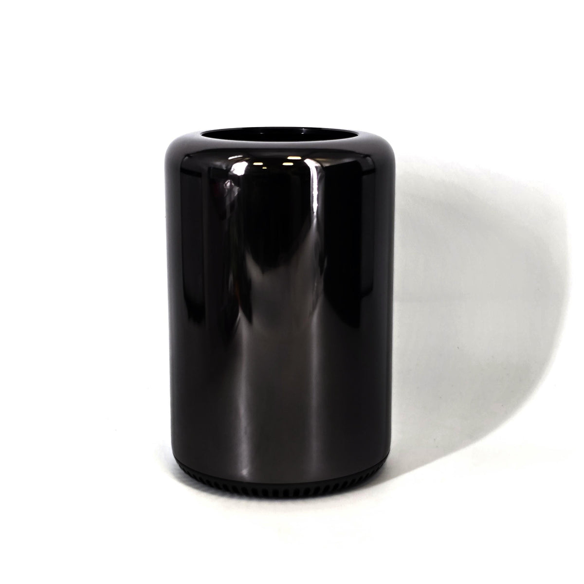 Mac Pro Late 2013 Black 3.5 GHz 6-Core Intel Xeon E5 128GB RAM 1TB Solid State Drive AMD FirePro D500 3 GB