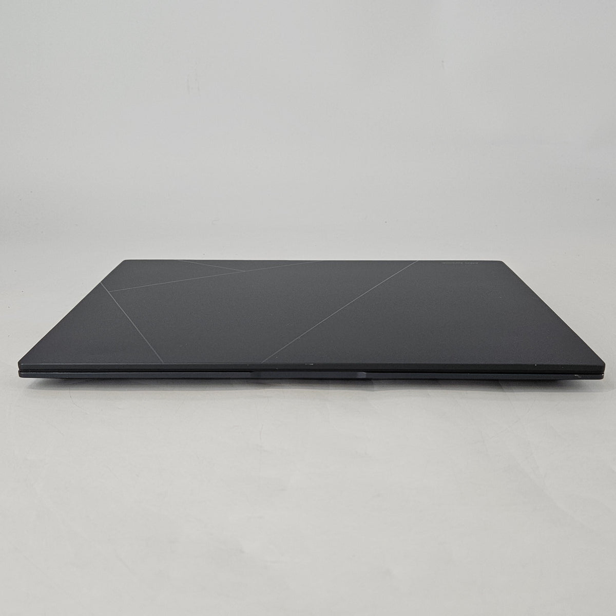 Zenbook 14X Black 2.6 GHz Intel Core i9 13th Gen. 32GB RAM 1TB Solid State Drive NVIDIA GeForce RTX 3050 4 GB