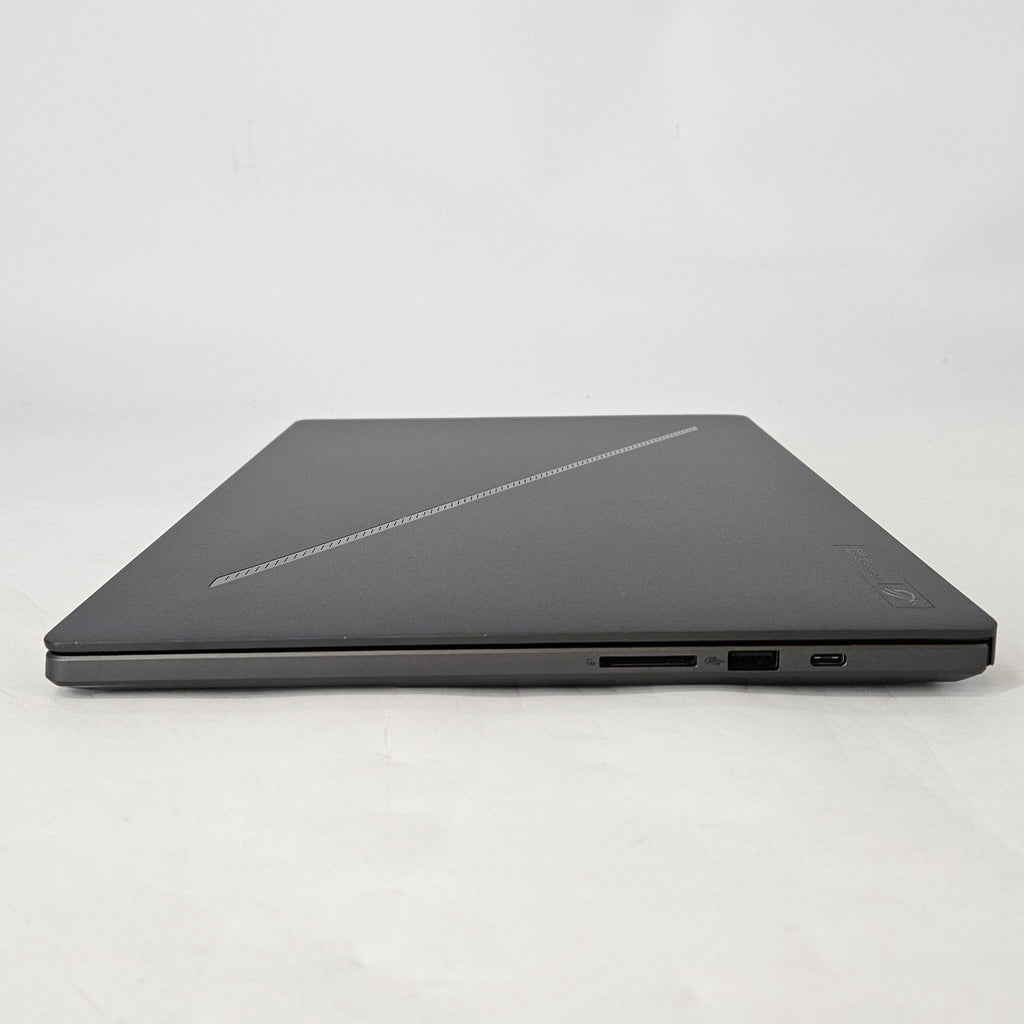 Asus ROG Zephyrus G16 GU605 16 Black 2.9 GHz Intel Core Ultra 9 Series 2 32GB RAM 2TB Solid State Drive NVIDIA GeForce RTX 5080 16 GB