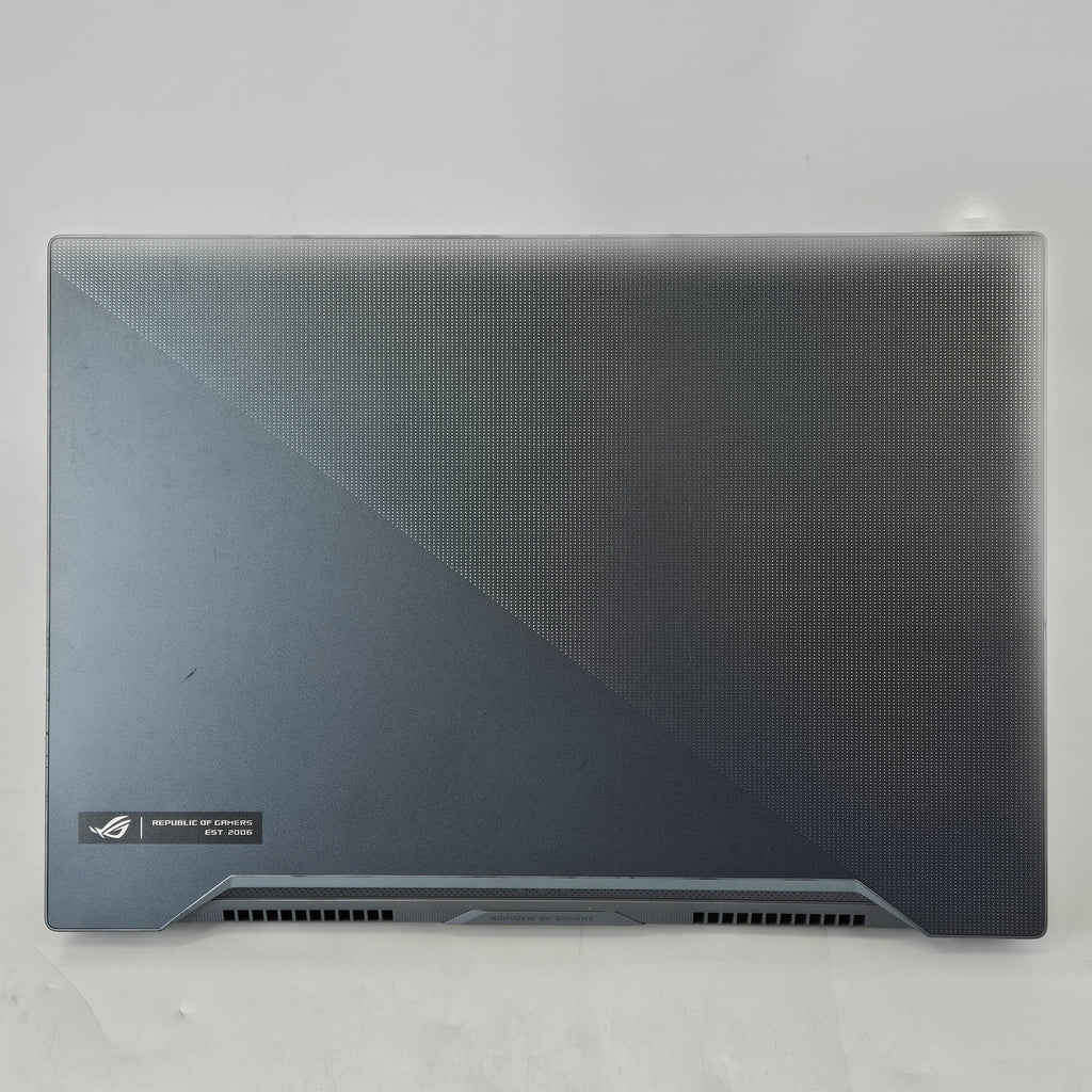 Asus ROG Zephyrus M15 GU502 15.6 Gray 2.6 GHz Intel Core i7 10th Gen. 16GB RAM 1TB Solid State Drive NVIDIA GeForce RTX 2070 8 GB