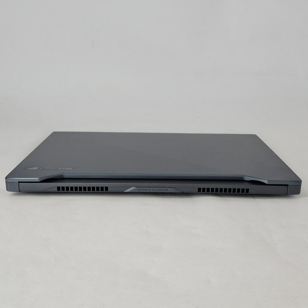 Asus ROG Zephyrus M15 GU502 15.6 Gray 2.6 GHz Intel Core i7 10th Gen. 16GB RAM 1TB Solid State Drive NVIDIA GeForce RTX 2070 8 GB