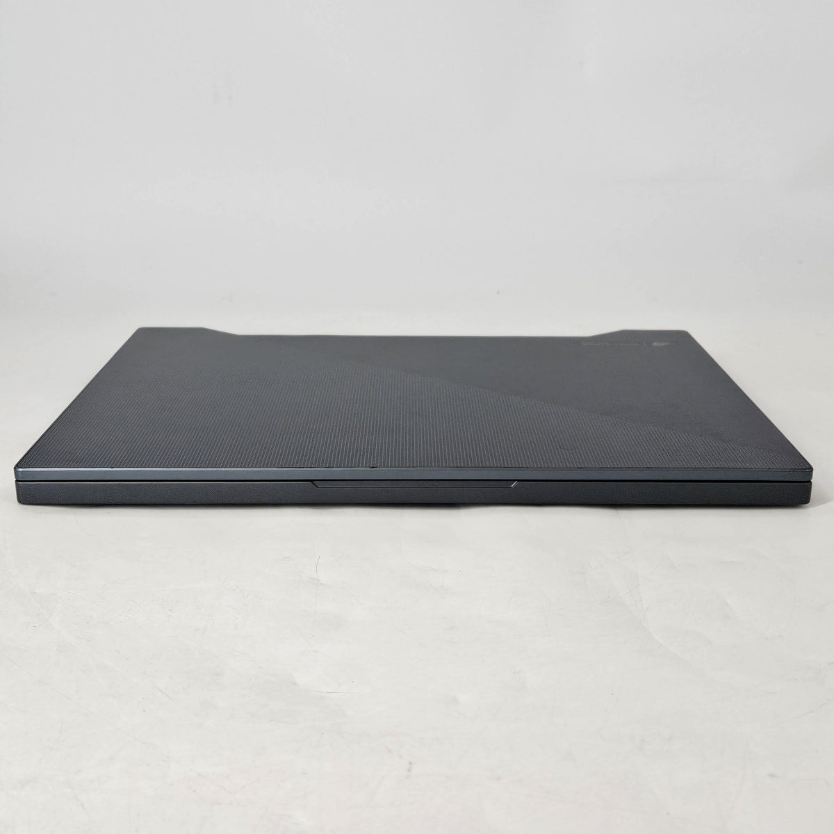 Asus ROG Zephyrus M15 GU502 15.6 Gray 2.6 GHz Intel Core i7 10th Gen. 16GB RAM 1TB Solid State Drive NVIDIA GeForce RTX 2070 8 GB
