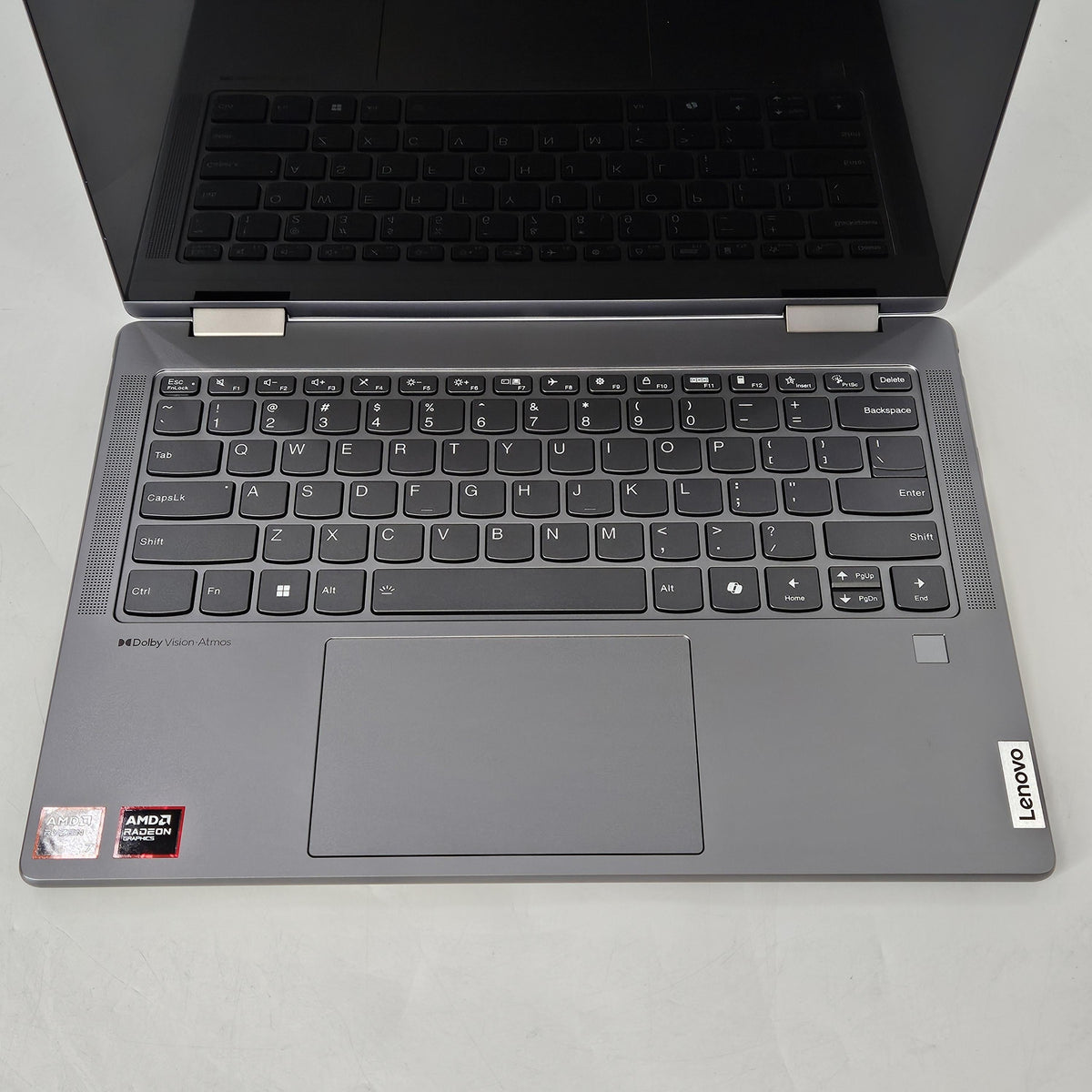 Lenovo Yoga 7 14 Gray 3.3 GHz AMD Ryzen 7 8840HS 16GB RAM 1TB Solid State Drive