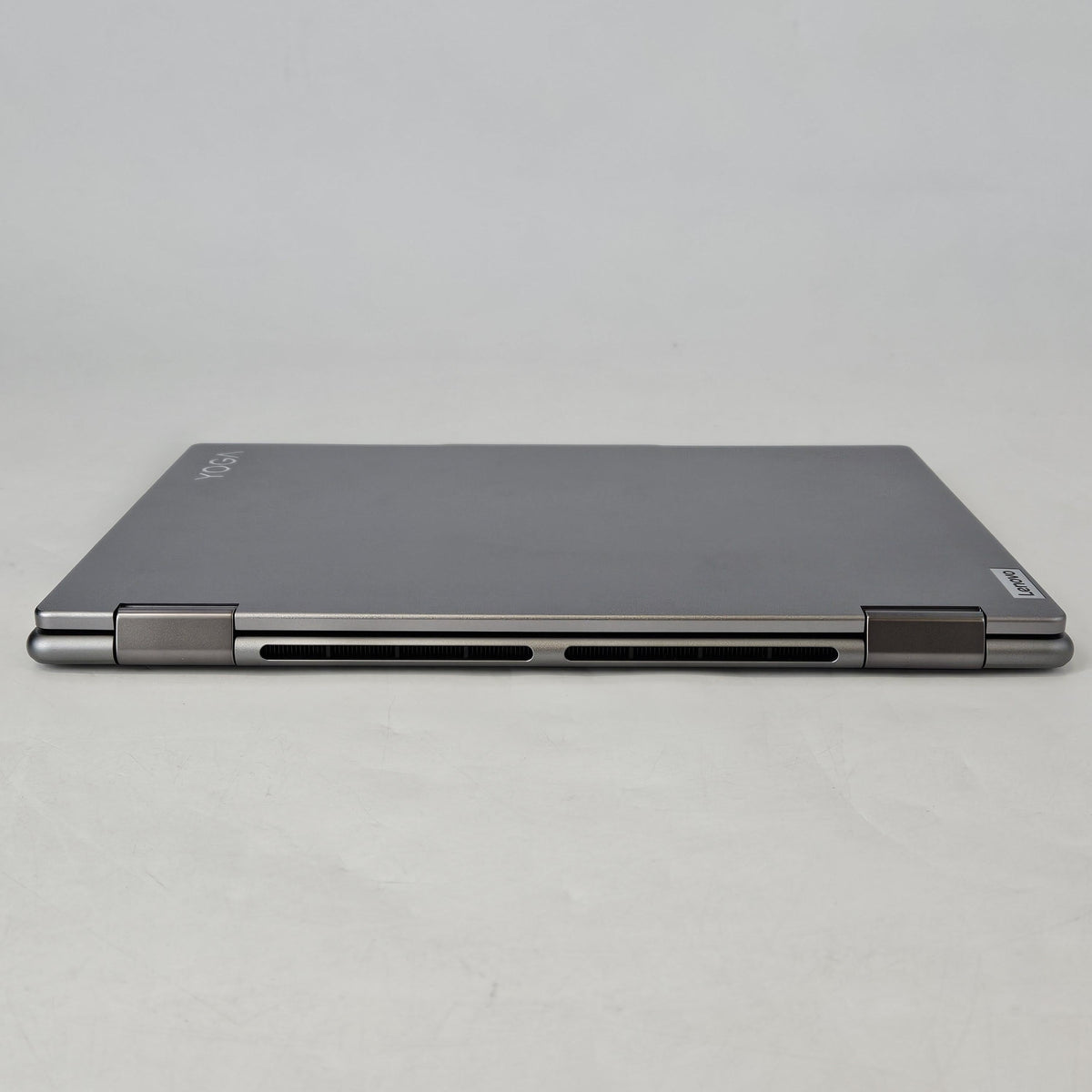 Lenovo Yoga 7 14 Gray 3.3 GHz AMD Ryzen 7 8840HS 16GB RAM 1TB Solid State Drive