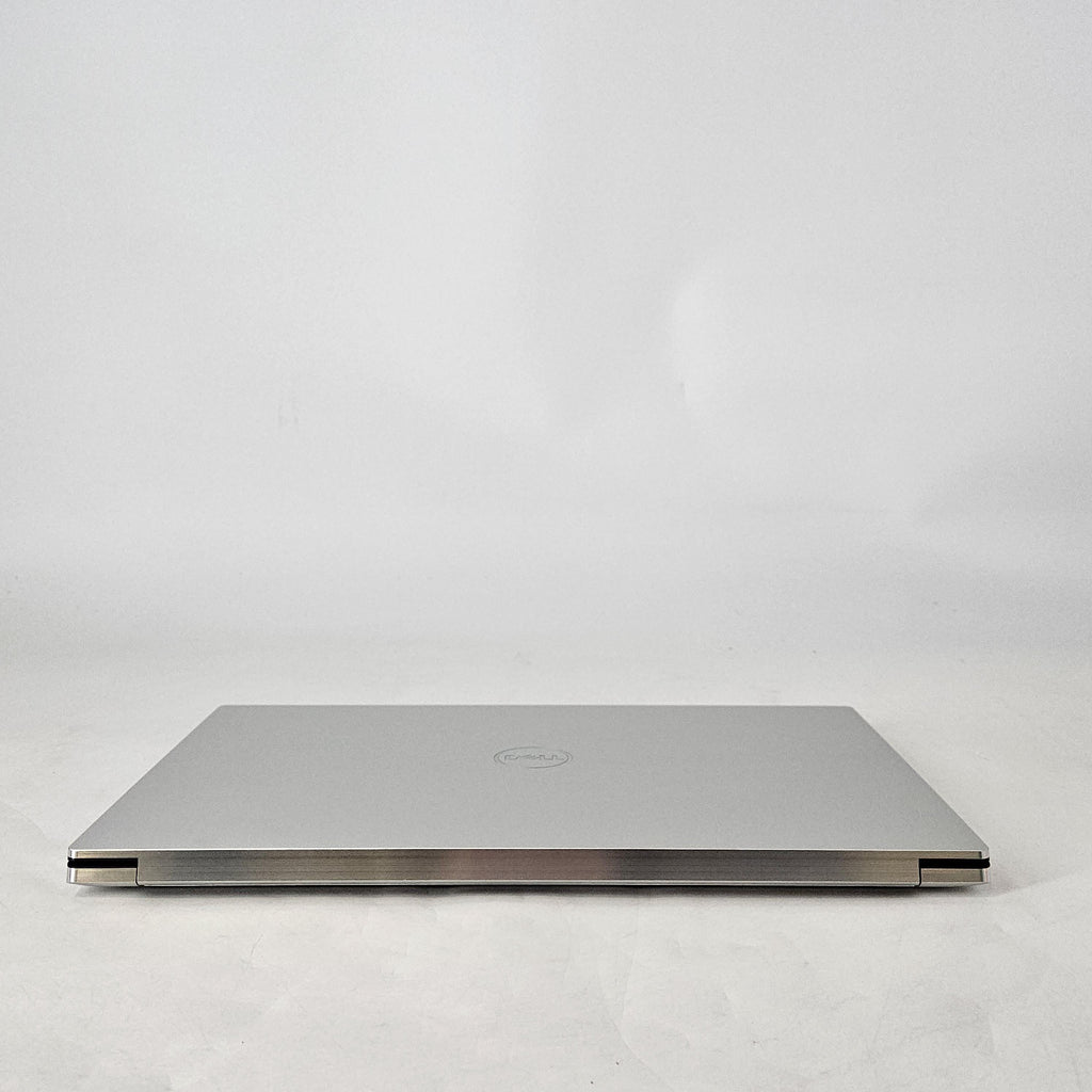 Dell XPS 15 9520 Silver 2.5 GHz Intel Core i9 12th Gen. 16GB RAM 1TB Solid State Drive NVIDIA GeForce RTX 3050 Ti 4 GB