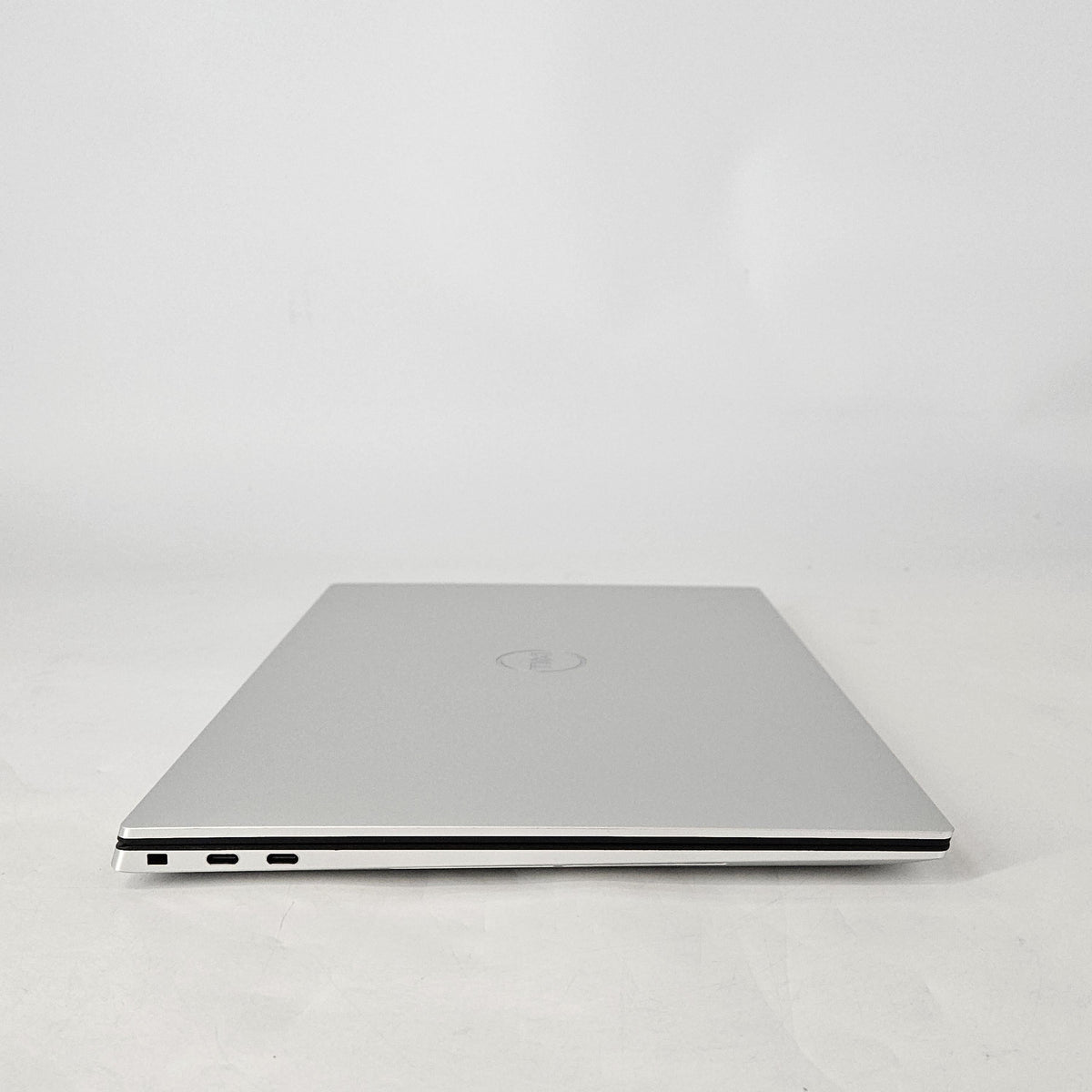 Dell XPS 15 9520 Silver 2.5 GHz Intel Core i9 12th Gen. 16GB RAM 1TB Solid State Drive NVIDIA GeForce RTX 3050 Ti 4 GB