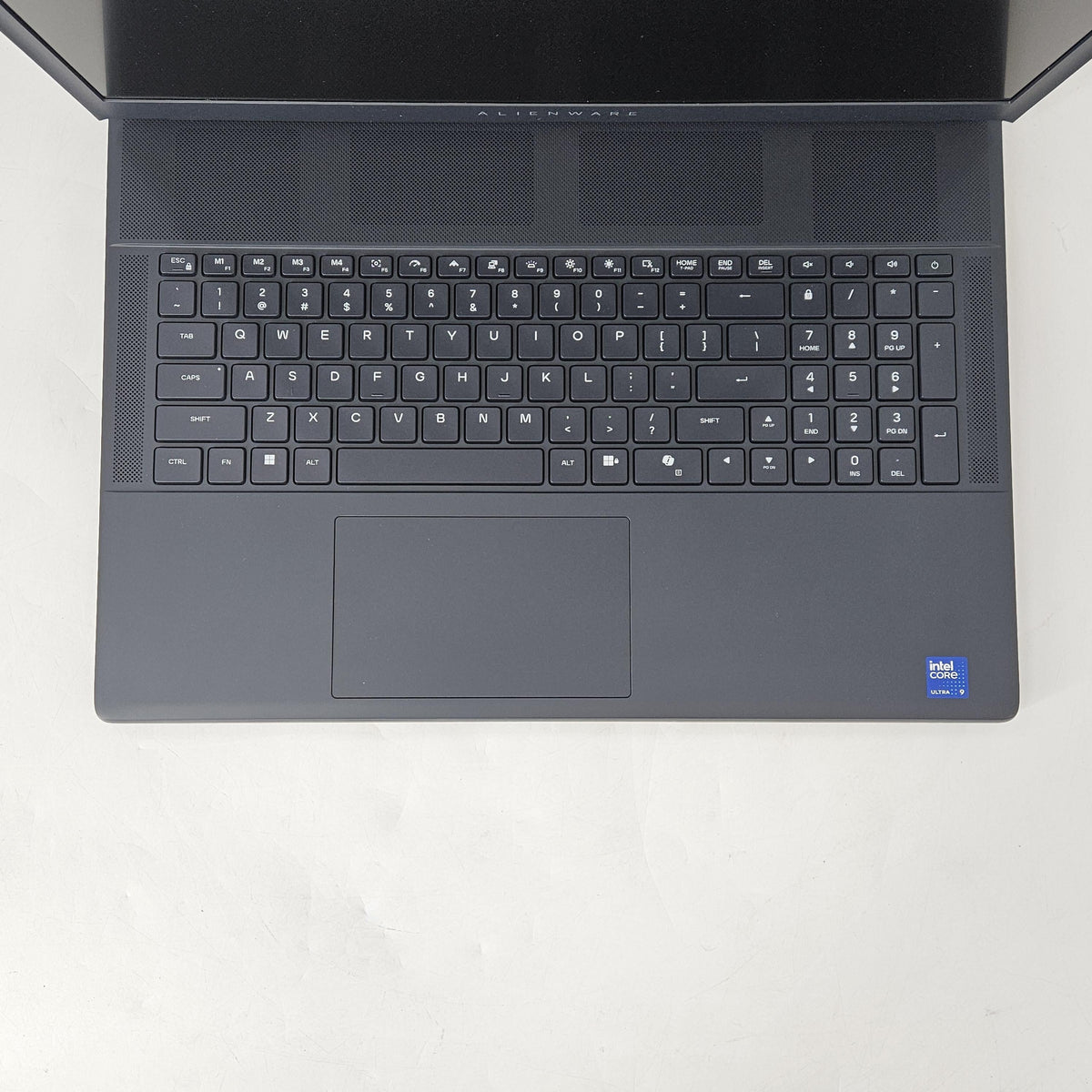 Dell Alienware 18 Area-51 Teal 2.7 GHz Intel Core Ultra 9 Series 2 16GB RAM 4TB Solid State Drive NVIDIA GeForce RTX 5070 8 GB