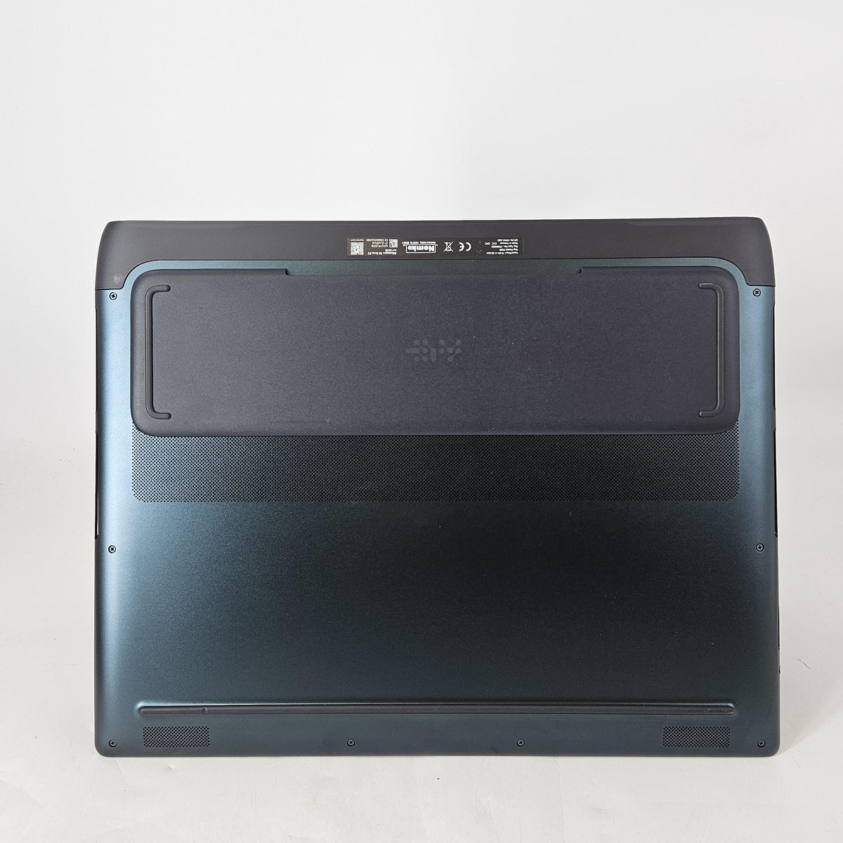 Dell Alienware 18 Area-51 Teal 2.7 GHz Intel Core Ultra 9 Series 2 16GB RAM 4TB Solid State Drive NVIDIA GeForce RTX 5070 8 GB