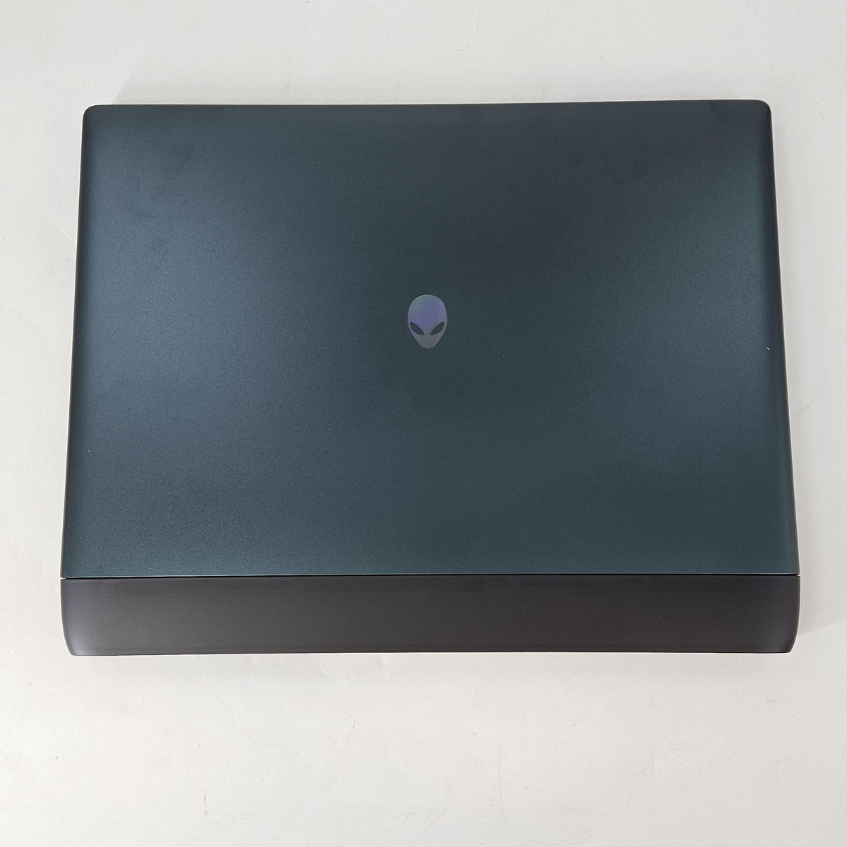 Dell Alienware 18 Area-51 Teal 2.7 GHz Intel Core Ultra 9 Series 2 16GB RAM 4TB Solid State Drive NVIDIA GeForce RTX 5070 8 GB
