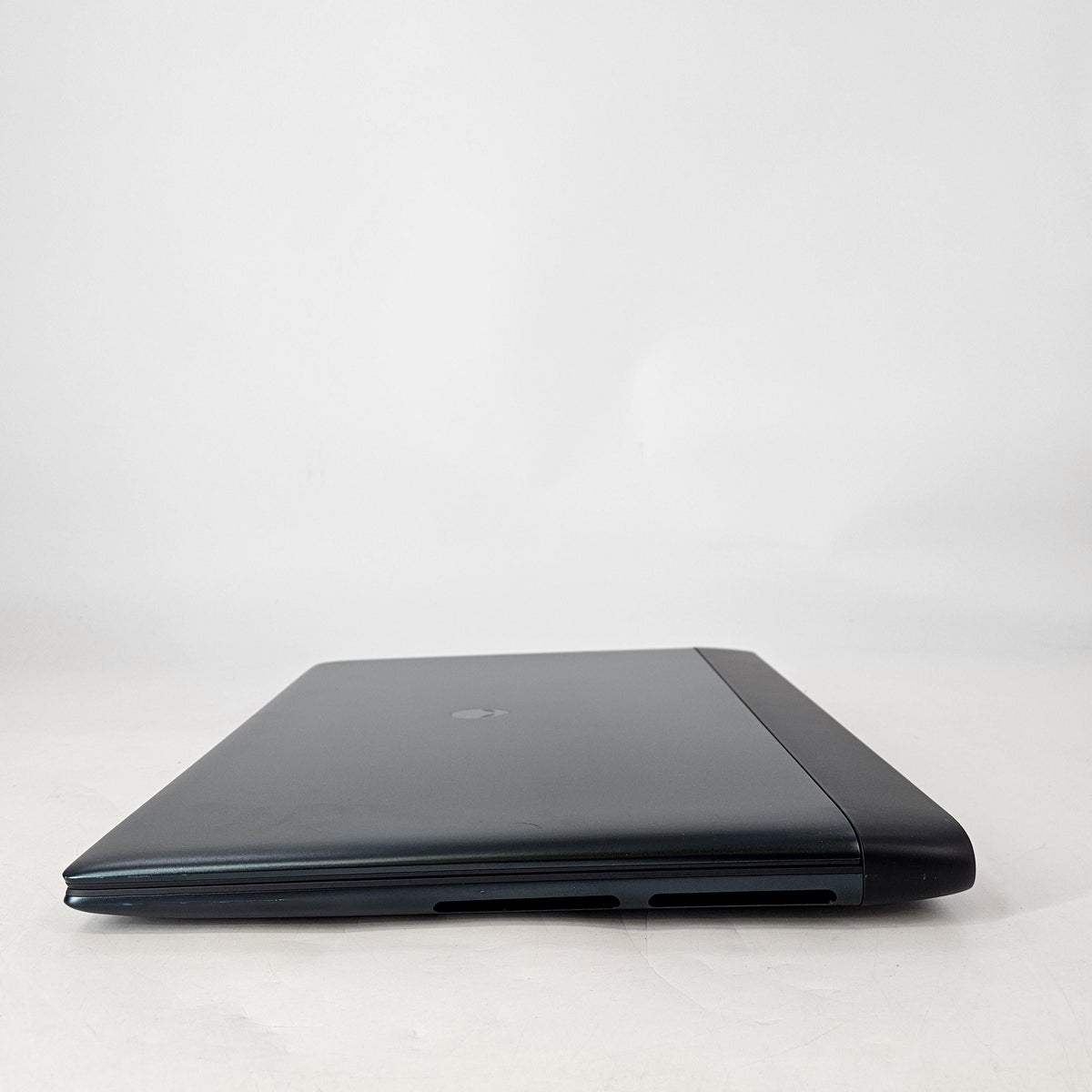 Dell Alienware 18 Area-51 Teal 2.7 GHz Intel Core Ultra 9 Series 2 16GB RAM 4TB Solid State Drive NVIDIA GeForce RTX 5070 8 GB