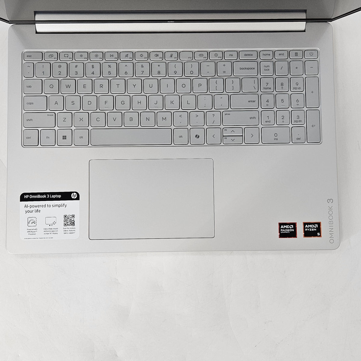 HP OmniBook 3 15.6 Glacier Silver 2.8 GHz AMD Ryzen 5 40 8GB RAM 256GB Solid State Drive