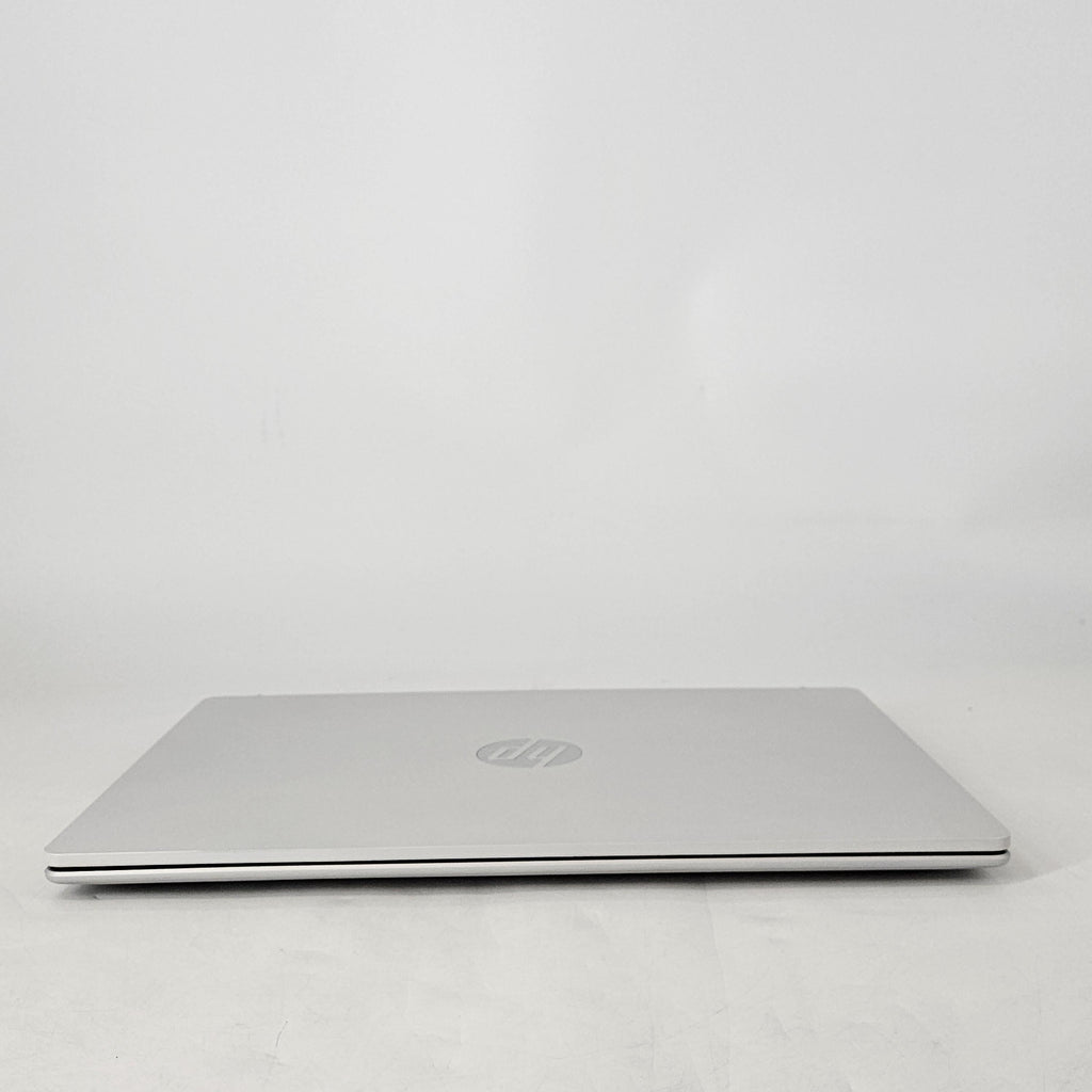 HP OmniBook 3 15.6 Glacier Silver 2.8 GHz AMD Ryzen 5 40 8GB RAM 256GB Solid State Drive