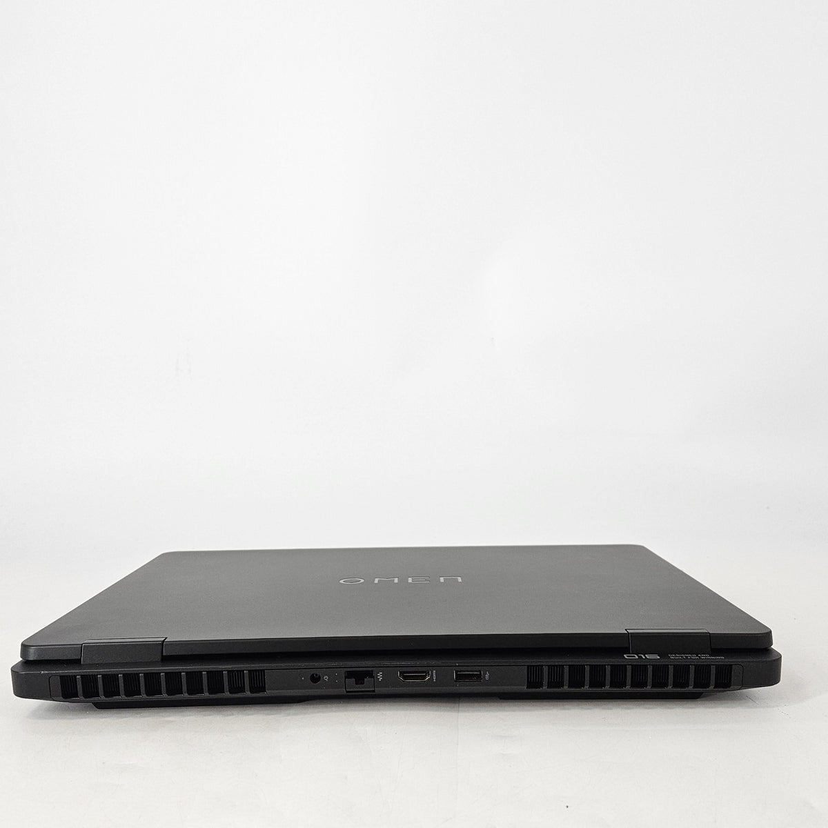 HP Omen 16 Black 2.0 GHz AMD Ryzen AI 7 350 16GB RAM 1TB Solid State Drive NVIDIA GeForce RTX 5060 8 GB
