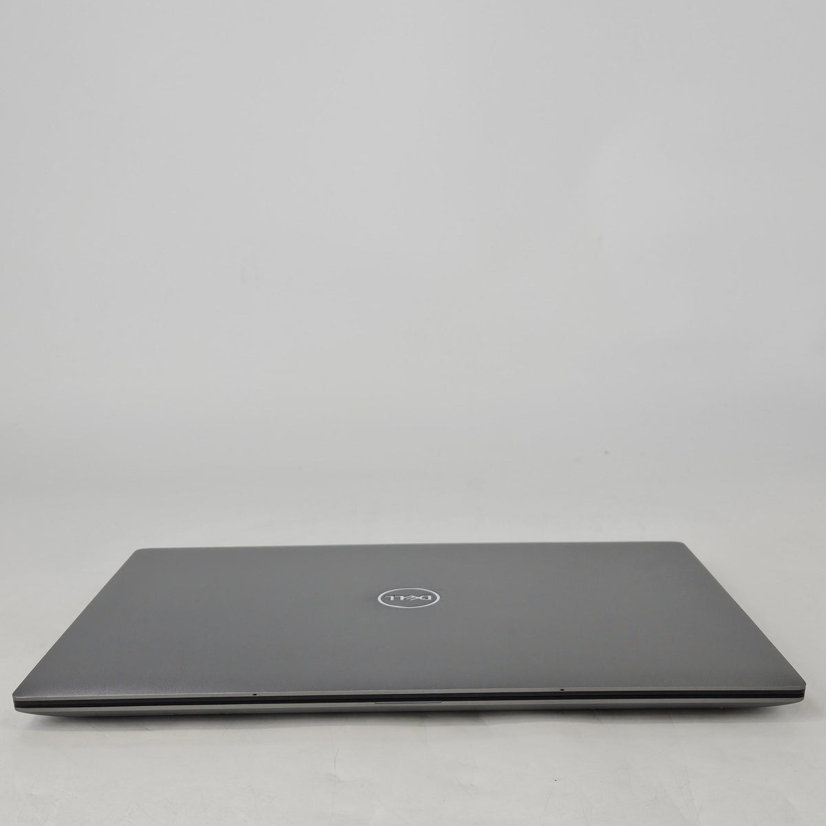 Dell Precision 5490 14 Gray 3.8 GHz Intel Core Ultra 7 32GB RAM 512GB Solid State Drive NVIDIA RTX 1000 Ada 6 GB