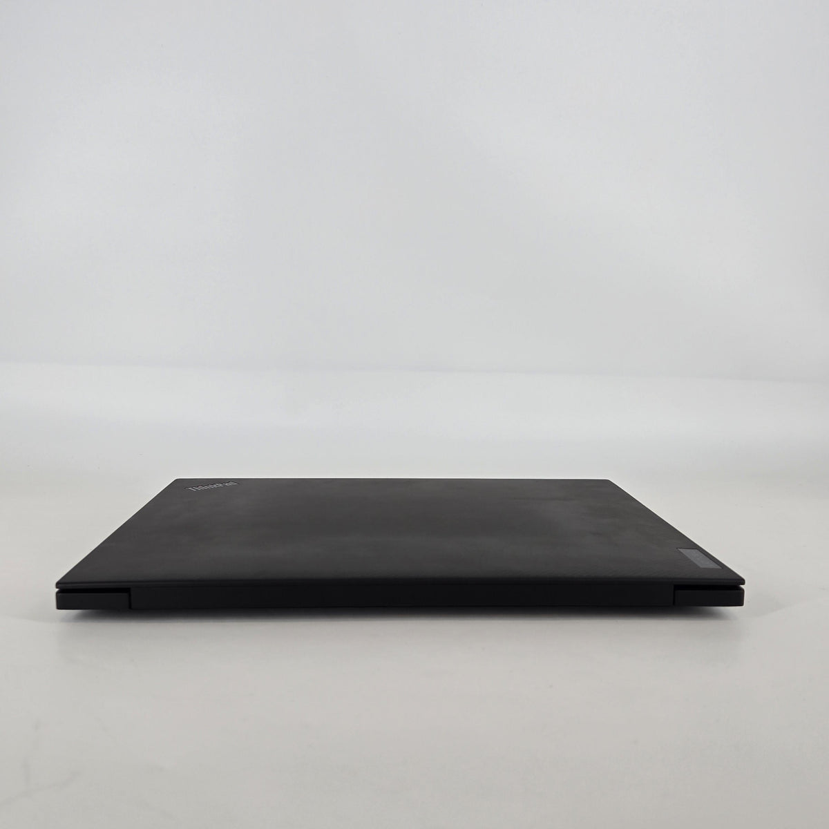Lenovo ThinkPad P1 Gen 5 16 2022 Black 2.3 GHz Intel Core i7 12th Gen. 8GB RAM 256GB Solid State Drive NVIDIA RTX A1000 4 GB