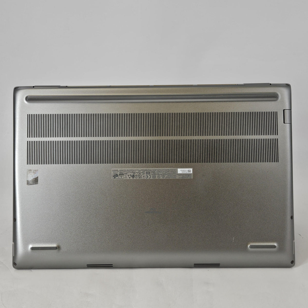 Dell Precision 7780 17.3 Gray 2.1 GHz Intel Core i7 13th Gen. 128GB RAM 2TB Solid State Drive NVIDIA RTX 5000 Ada 16 GB