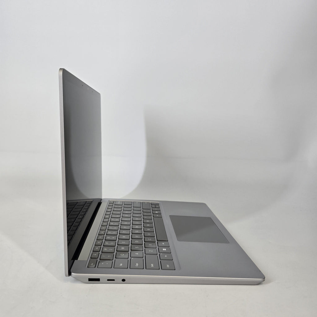 Microsoft Surface Laptop 6 13.5 Platinum 3.6 GHz Intel Core Ultra 5 16GB RAM 256GB Solid State Drive