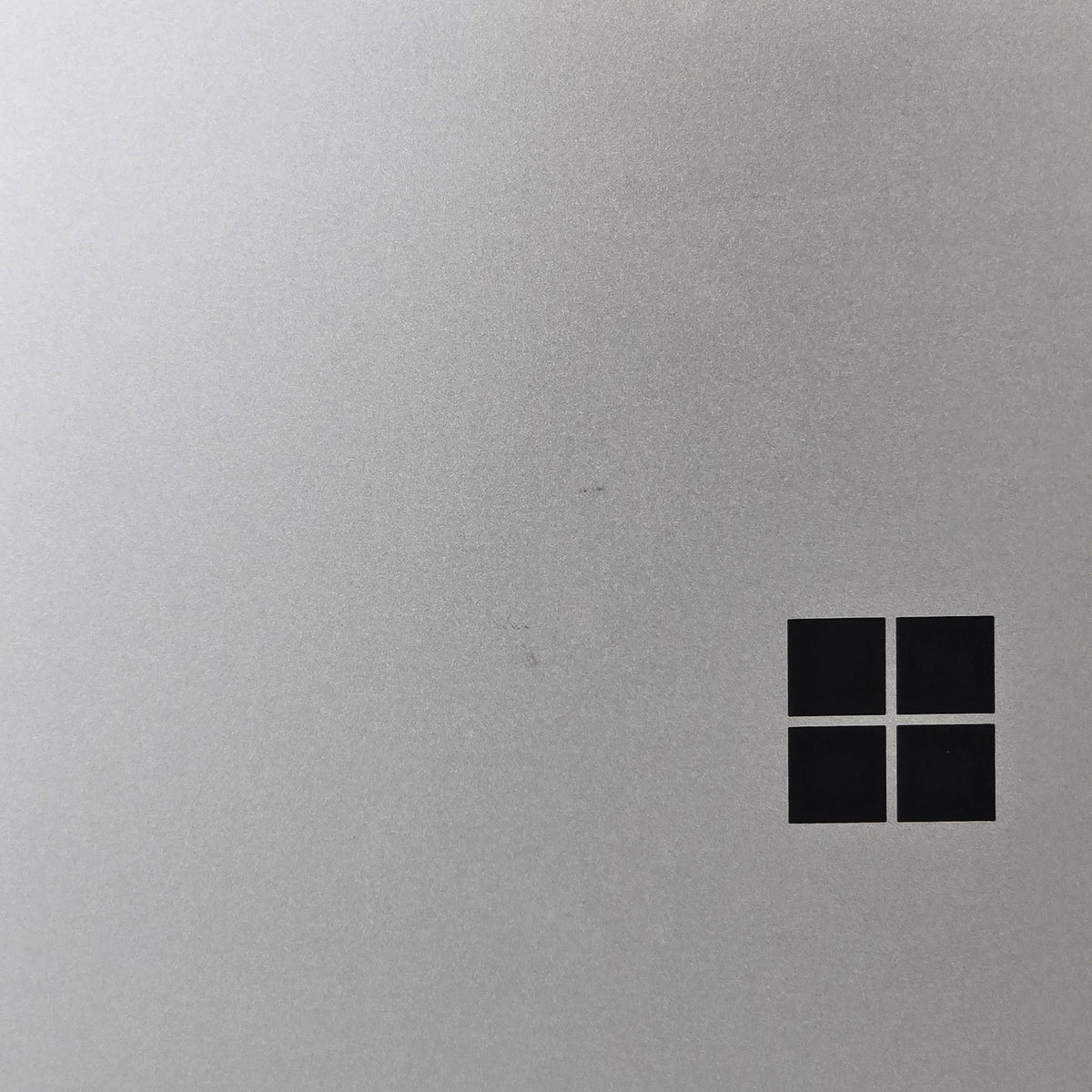Microsoft Surface Laptop 6 13.5 Platinum 3.6 GHz Intel Core Ultra 5 16GB RAM 256GB Solid State Drive