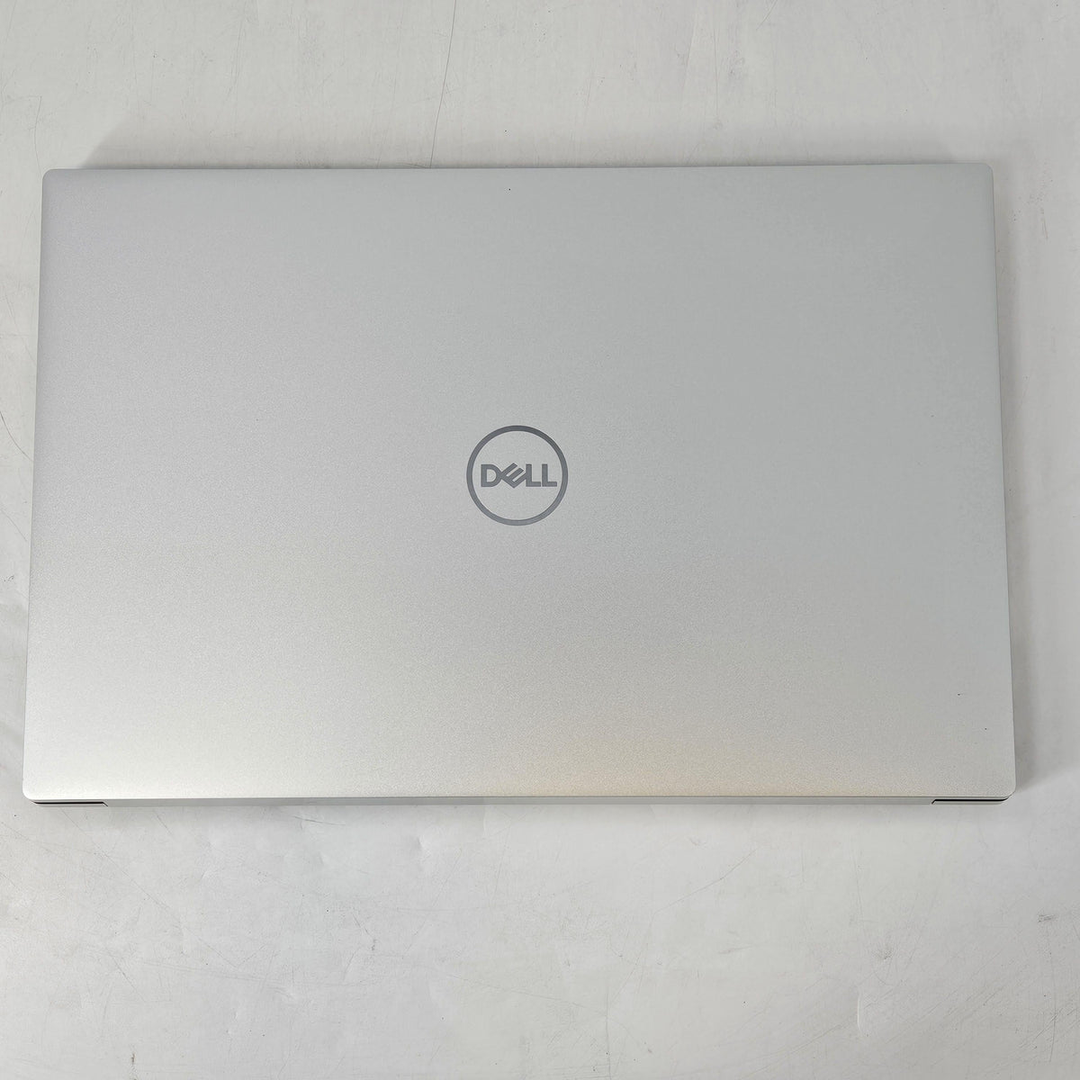 Dell XPS 15 9510 Silver 2.5 GHz Intel Core i9 11th Gen. 32GB RAM 1TB Solid State Drive NVIDIA GeForce RTX 3050 Ti 4 GB