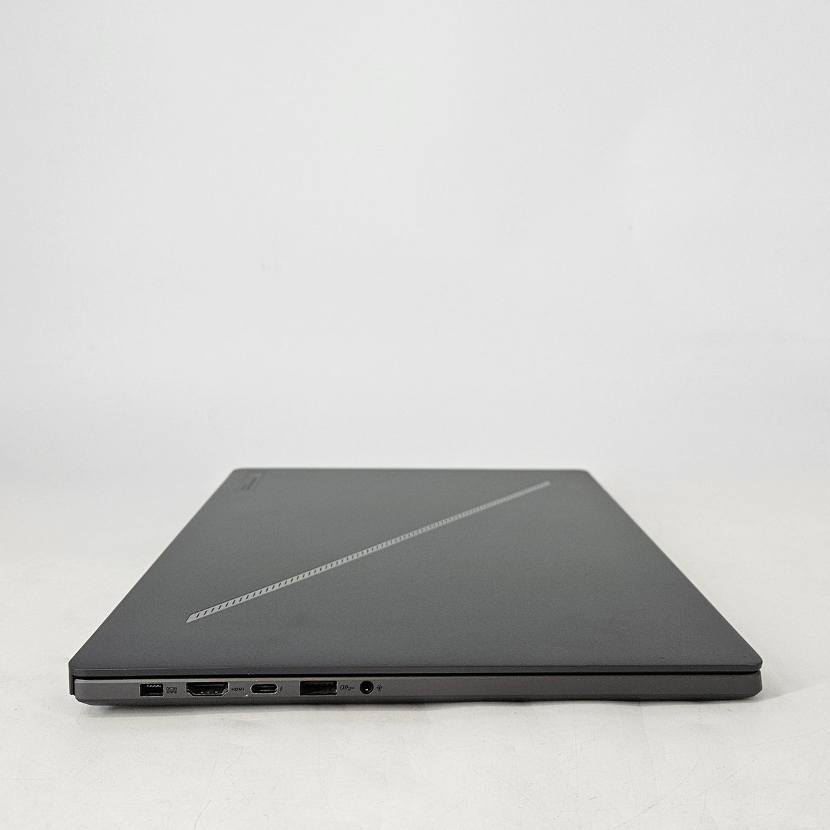 ROG Zephyrus G16 GU605 16 Black 2.5 GHz Intel Core Ultra 9 16GB RAM 1TB Solid State Drive NVIDIA GeForce RTX 4070 8 GB
