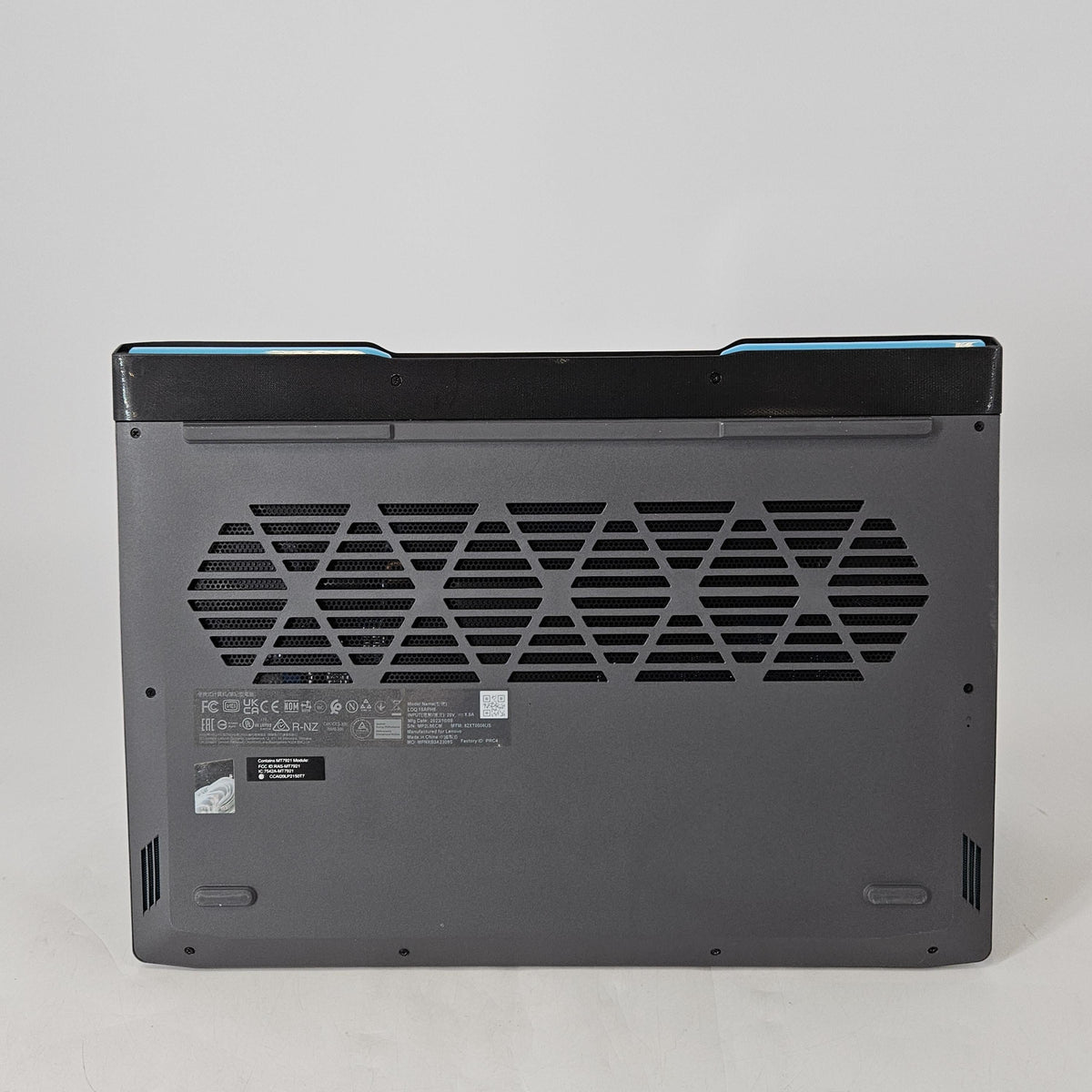 Lenovo LOQ 15 Gray 3.8 GHz AMD Ryzen 7 7840HS 16GB RAM 512GB Solid State Drive NVIDIA GeForce RTX 3050 6 GB